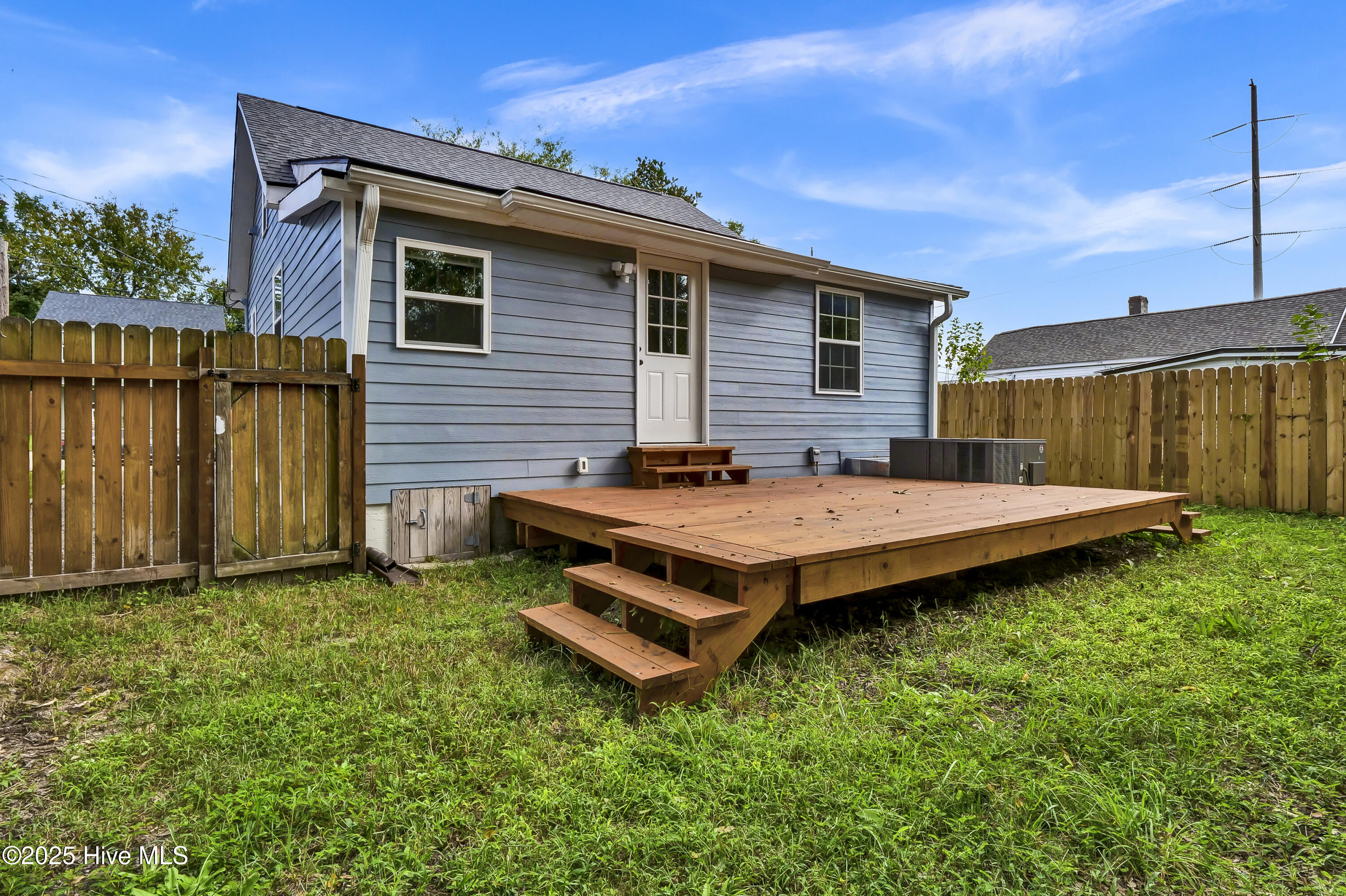 100556721 | Photo 26