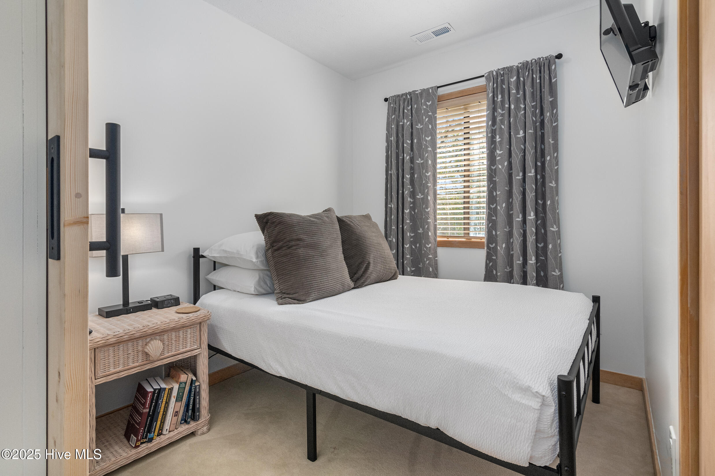 100526101 | Photo 27