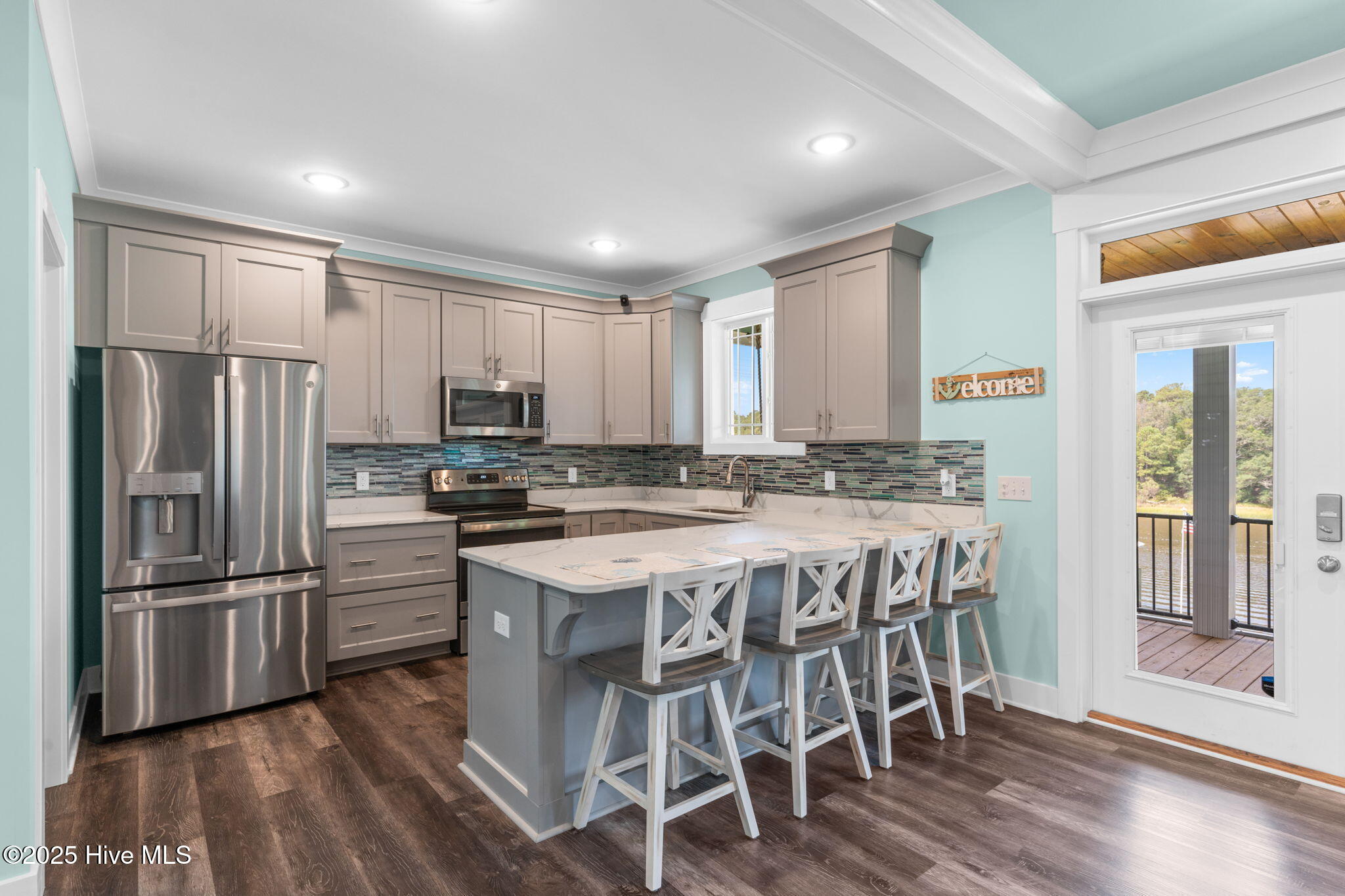 100527753 | Photo 46