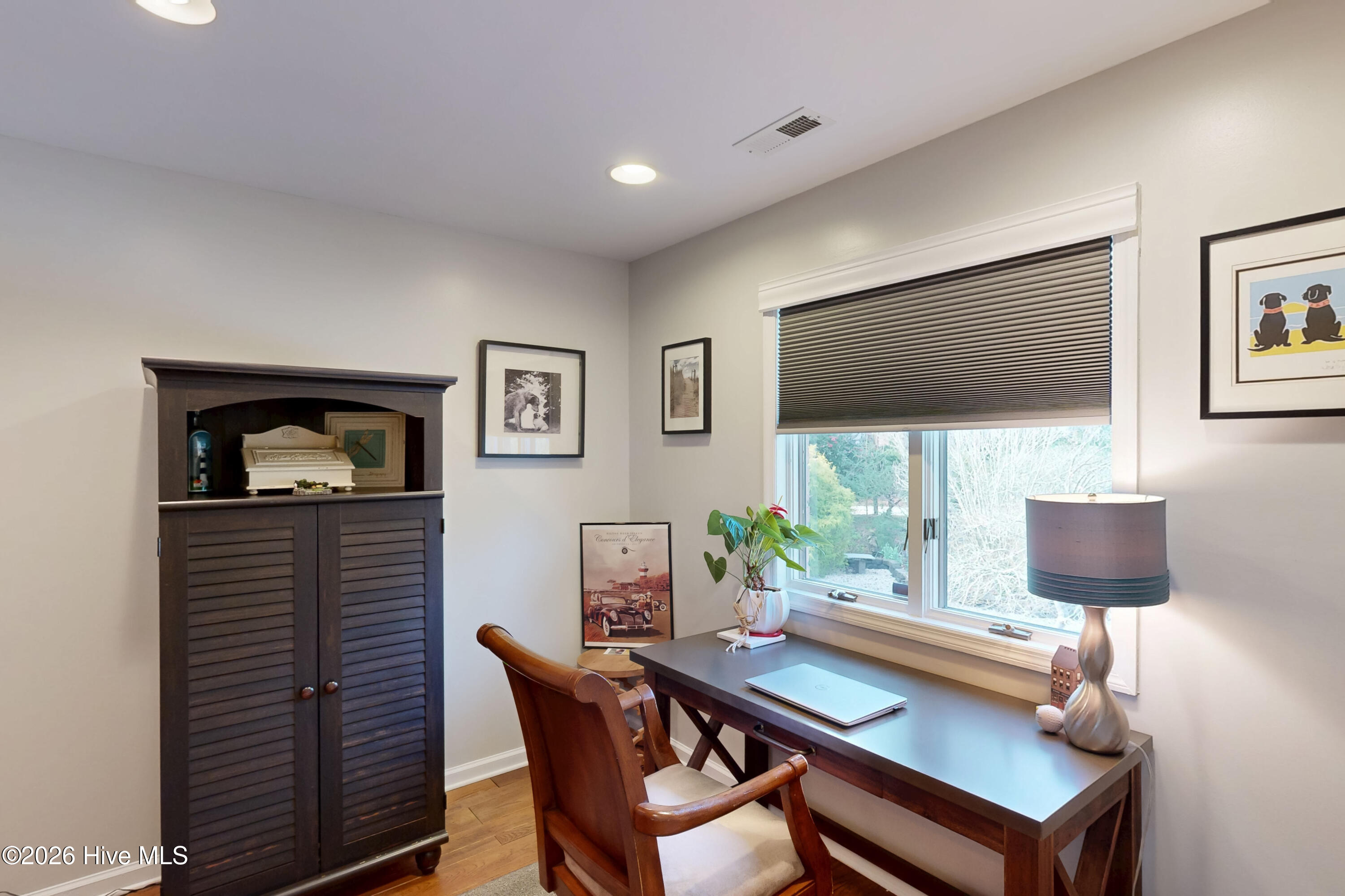 100559840 | Photo 39