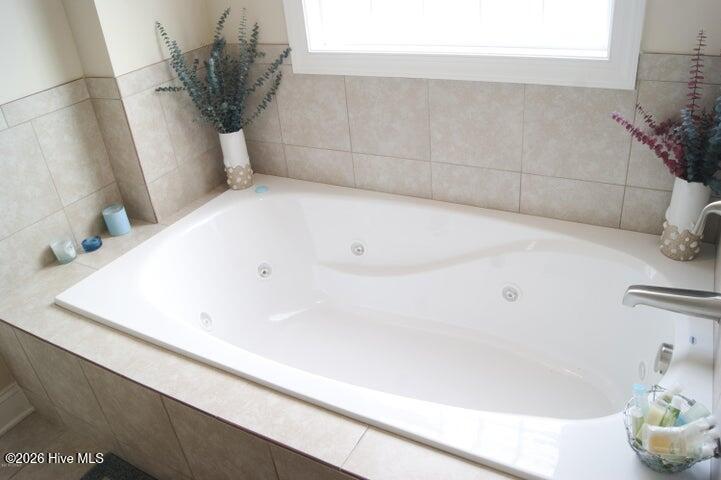 100558967 | Photo 26