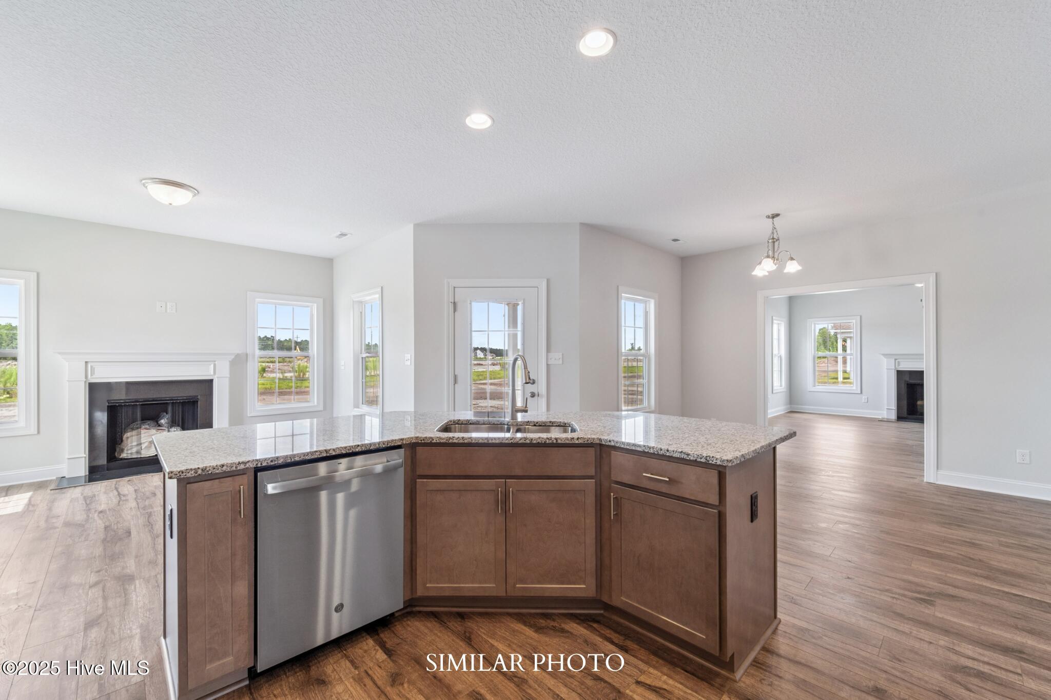 766 Secession Lane, Jacksonville, NC 28546 – photo 17: SIMILAR PHOTO PALOMAR-20