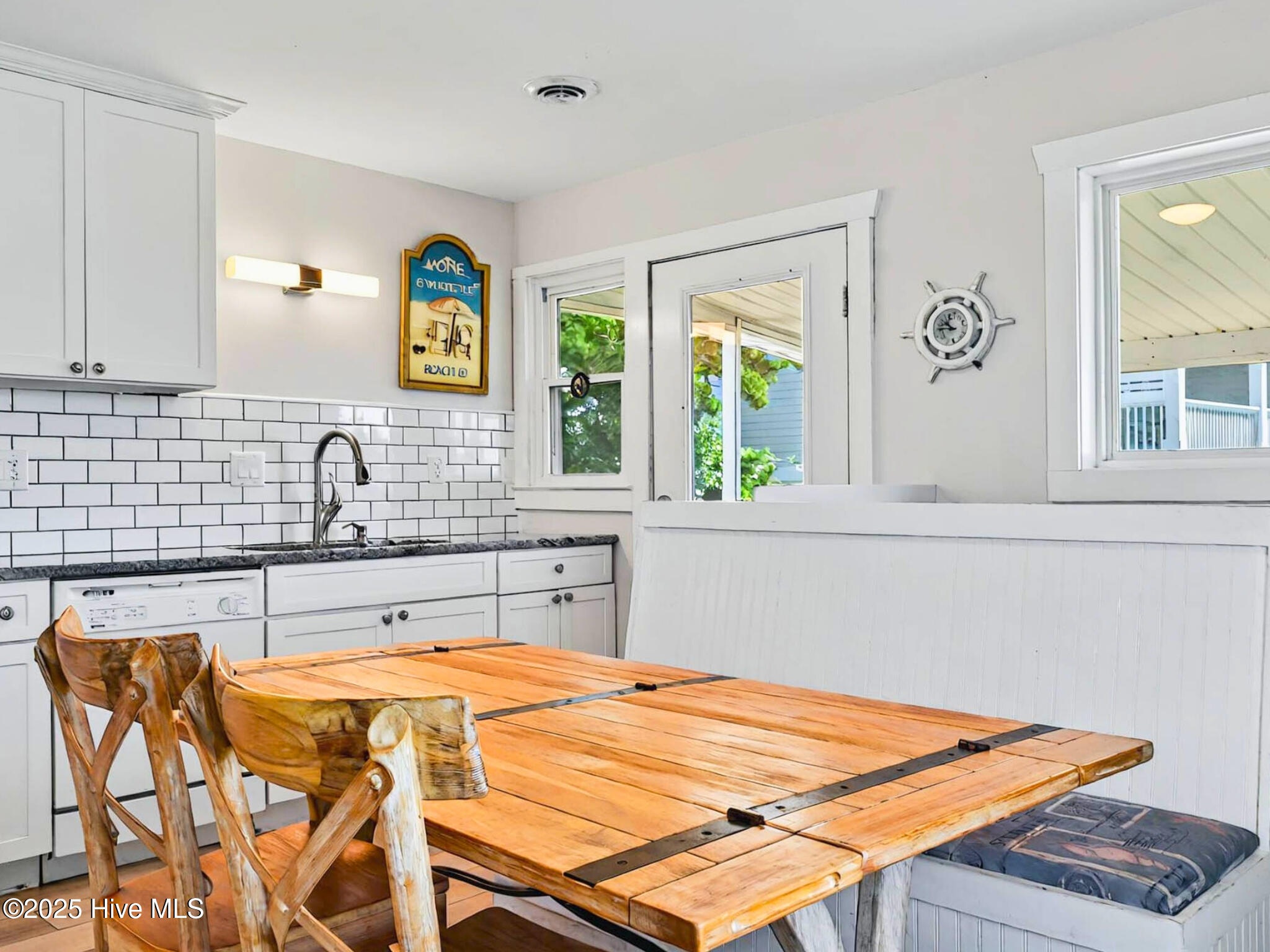 100504393 | Photo 20