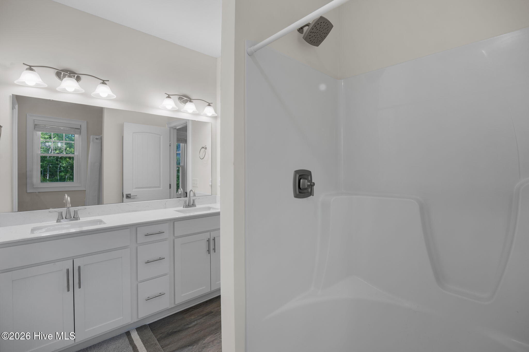 100568491 | Photo 29