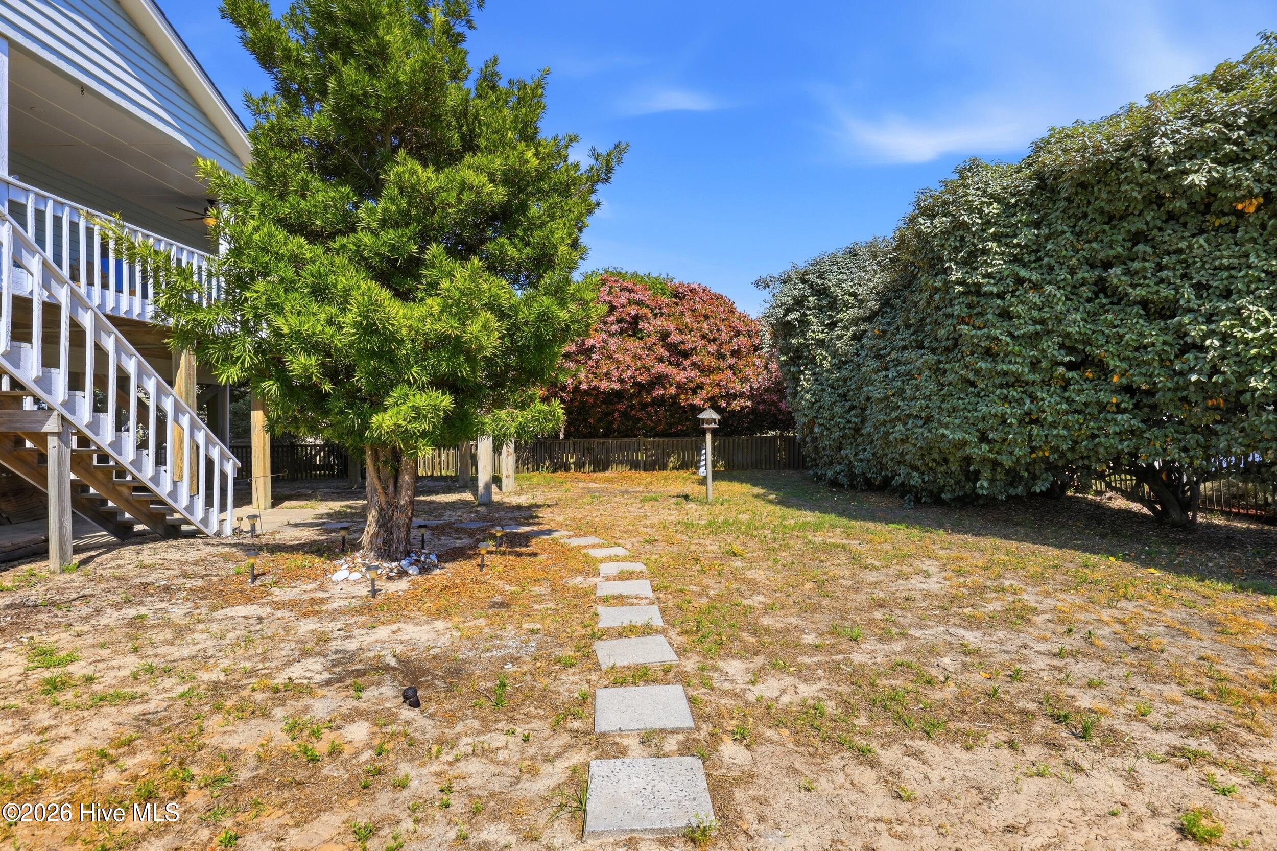 100565033 | Photo 28