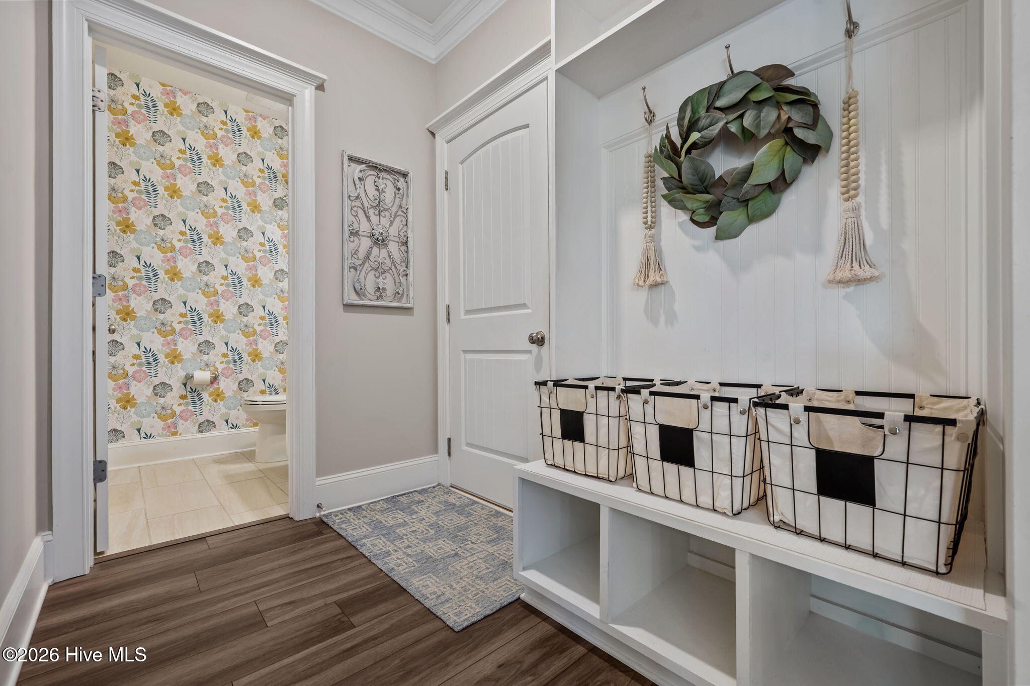 100564361 | Photo 27