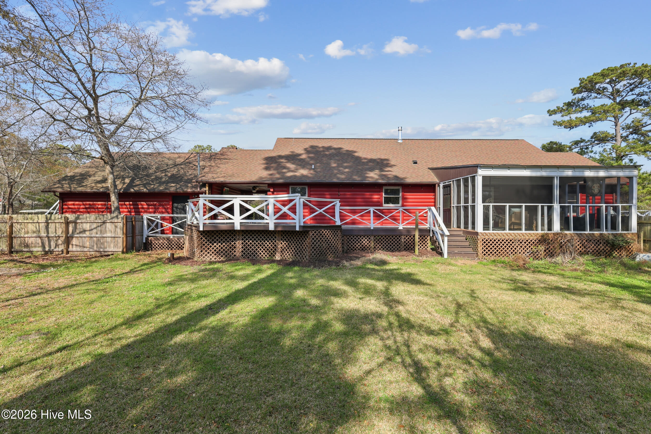 100563563 | Photo 42