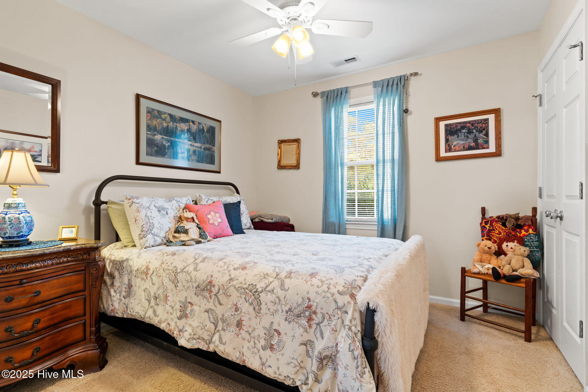 100534396 | Photo 23