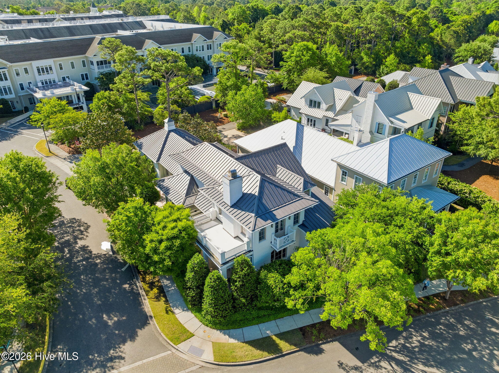 100570583 | Photo 76