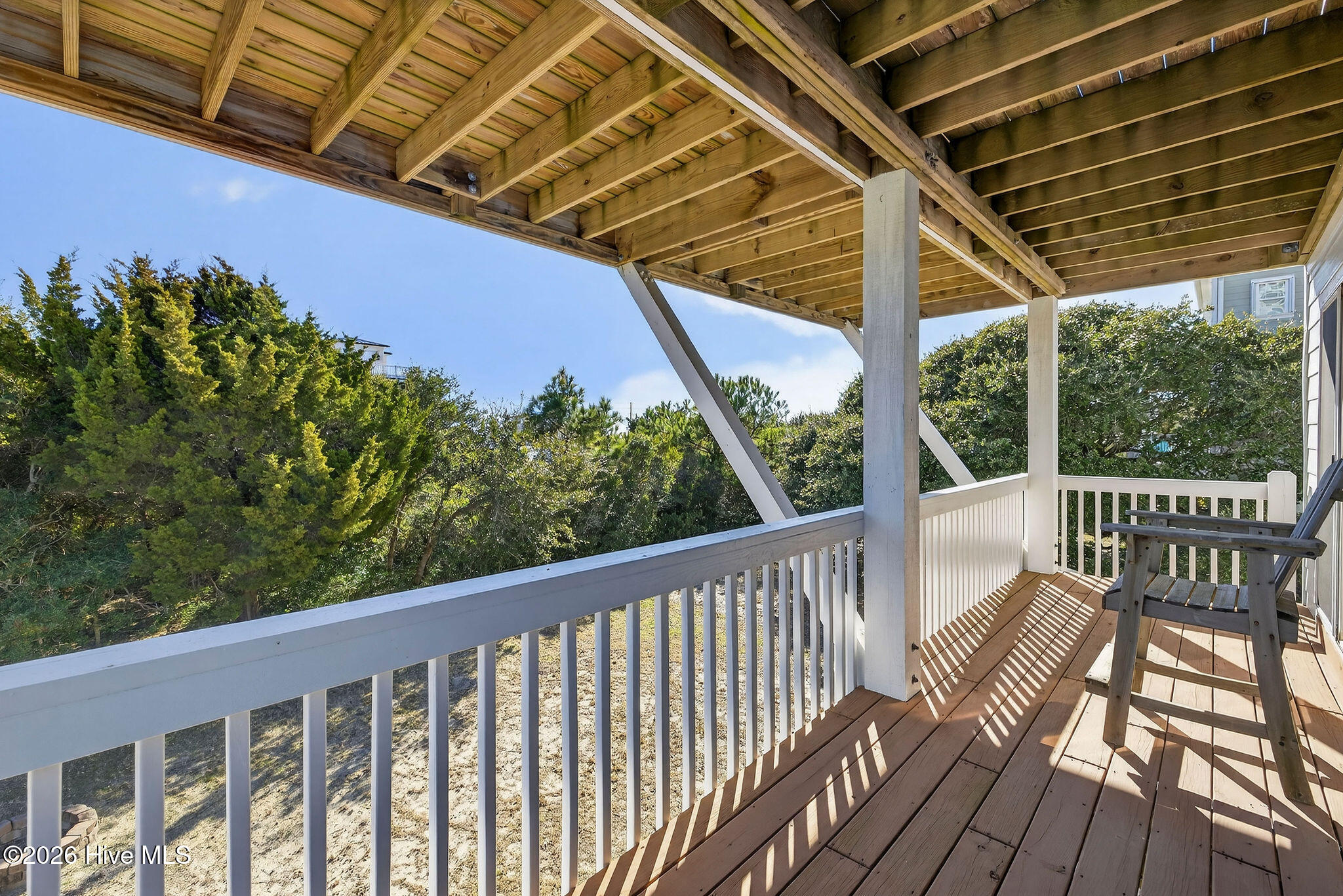 100549584 | Photo 53