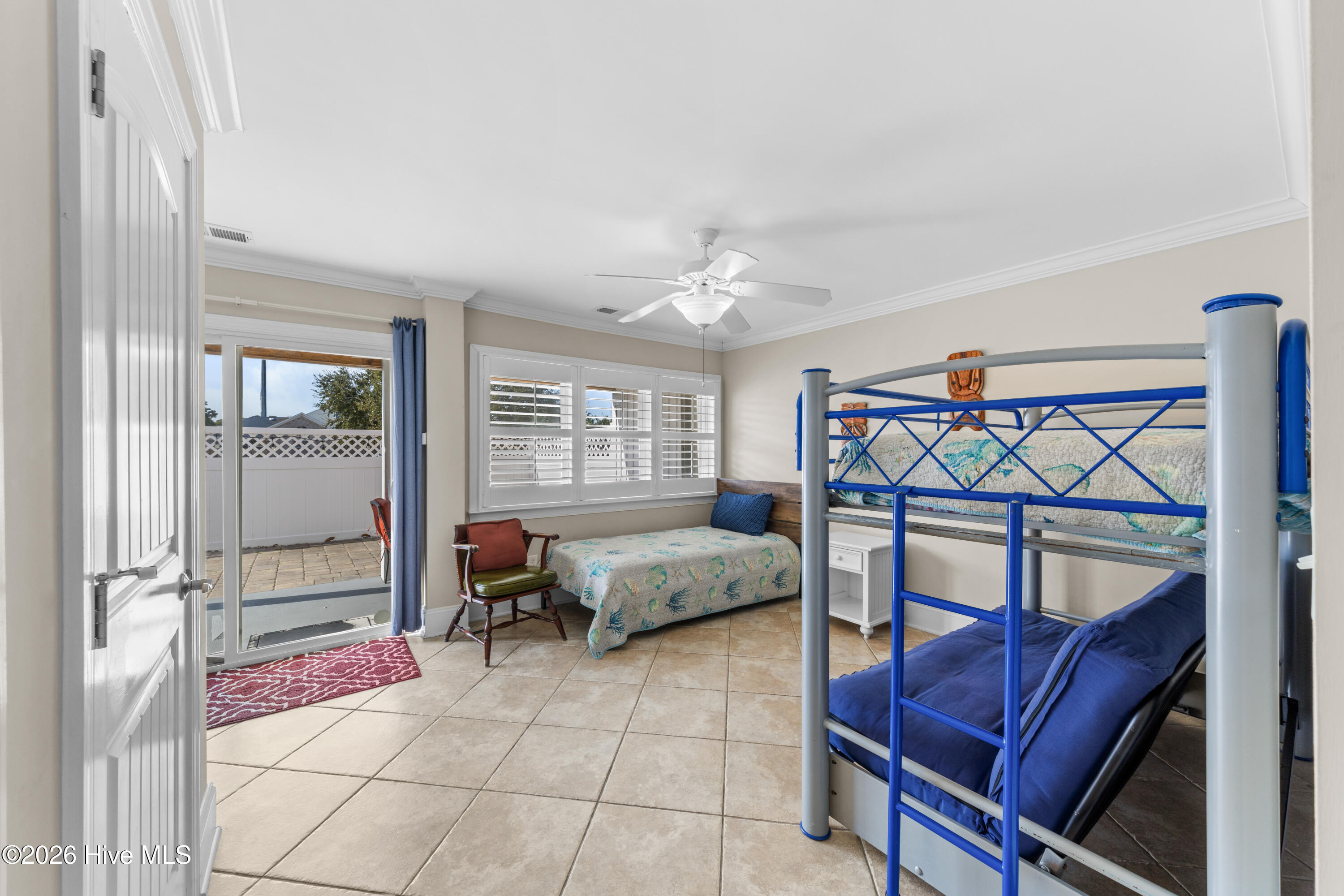 100552955 | Photo 14