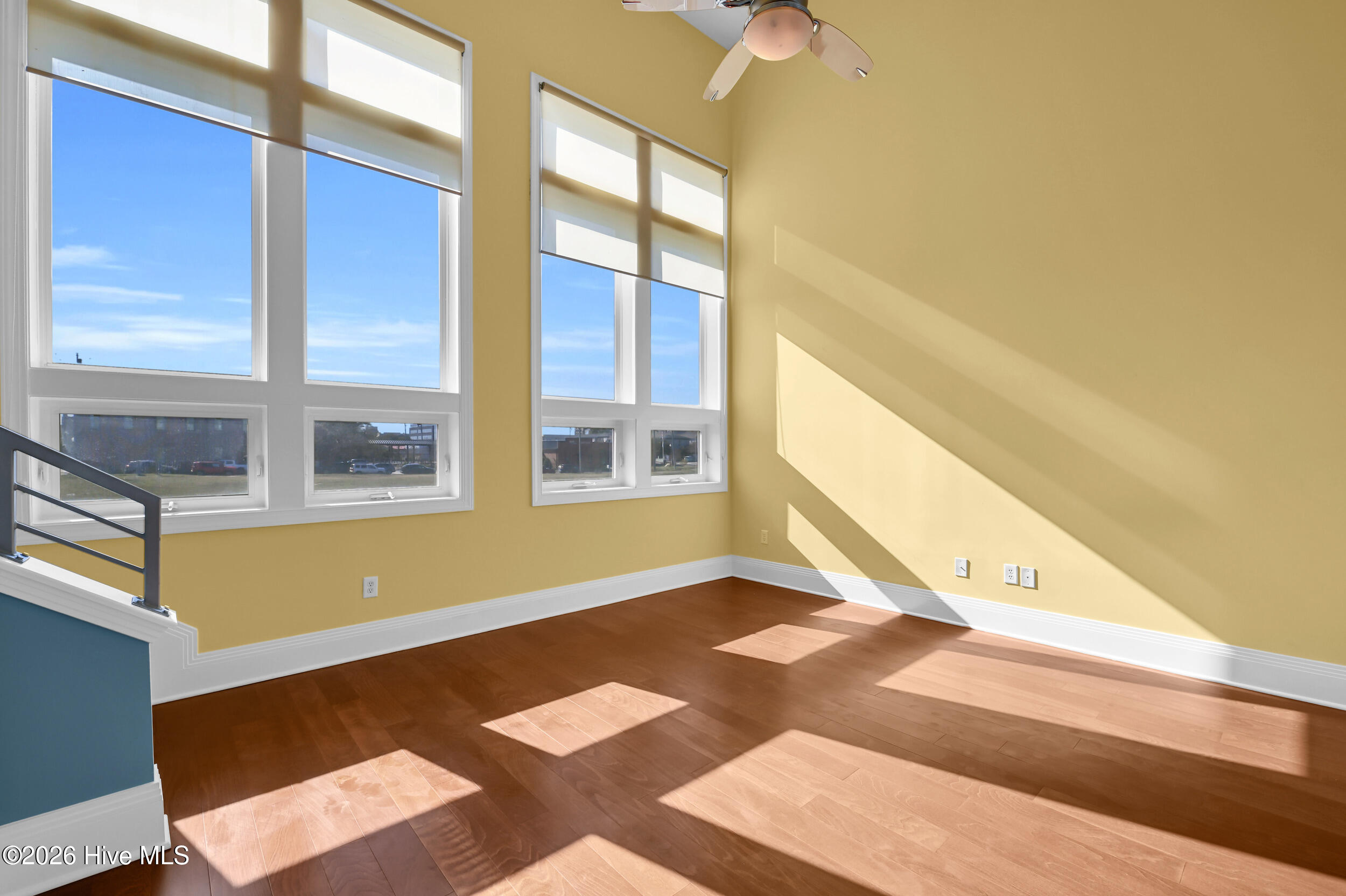 100551932 | Photo 13