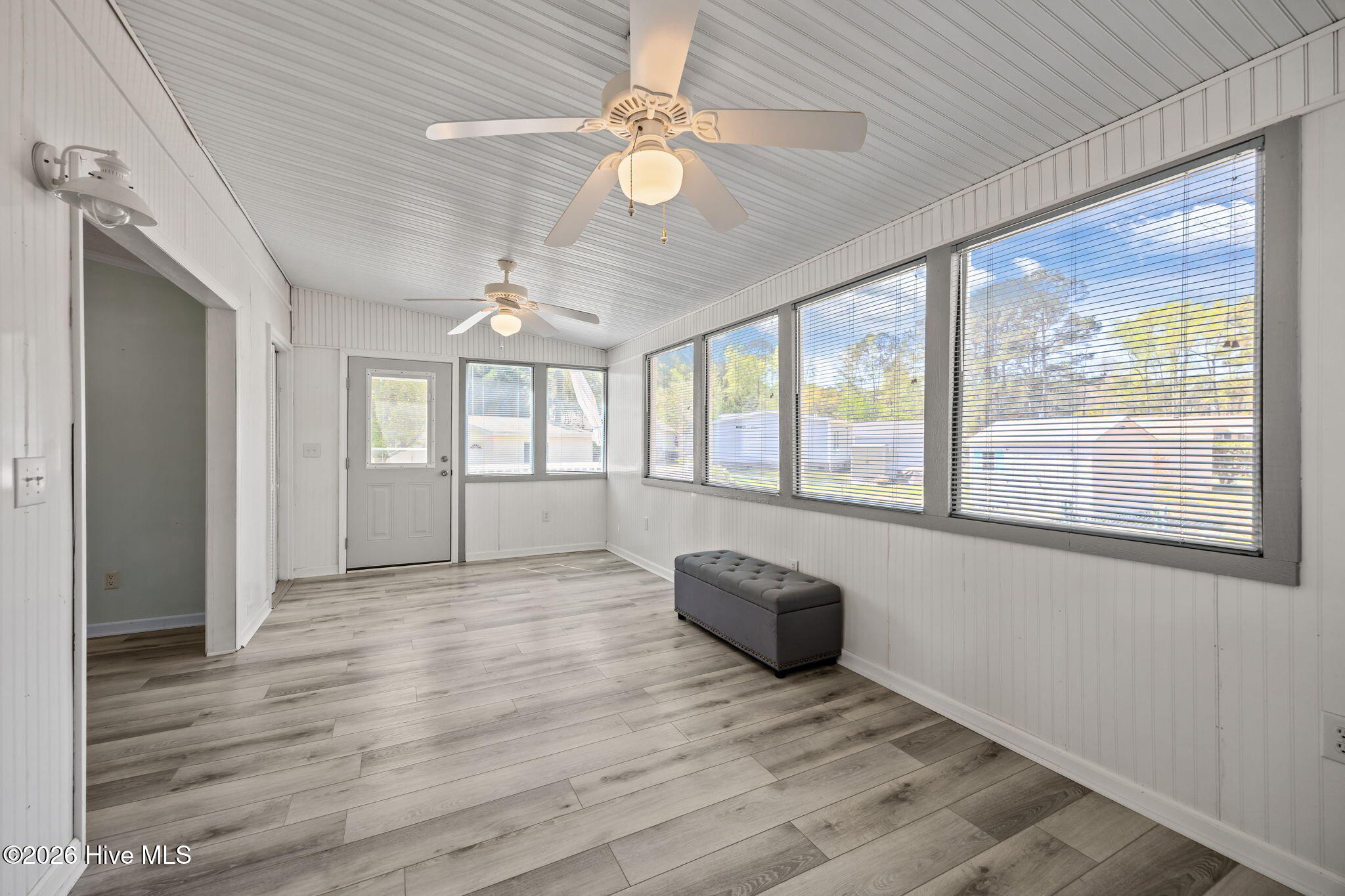 100564707 | Photo 21