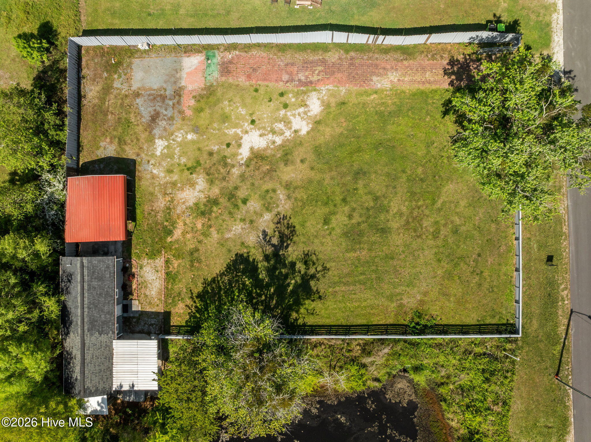 100565743 | Photo 24