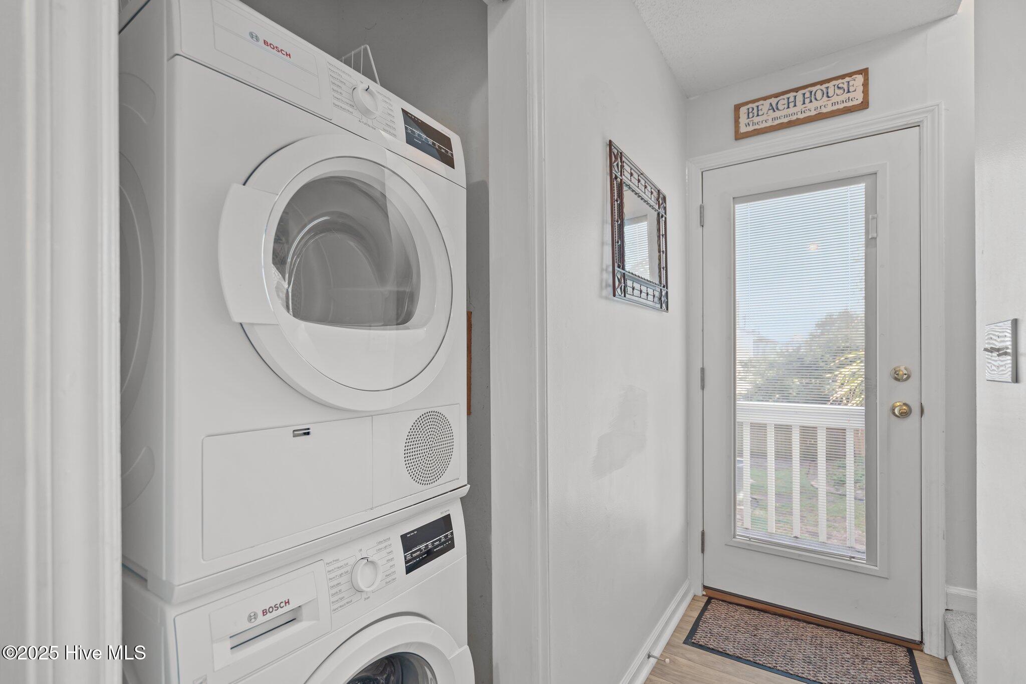 100518077 | Photo 27