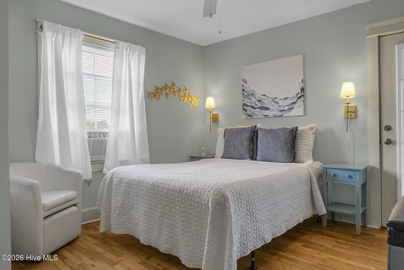 100555839 | Photo 58