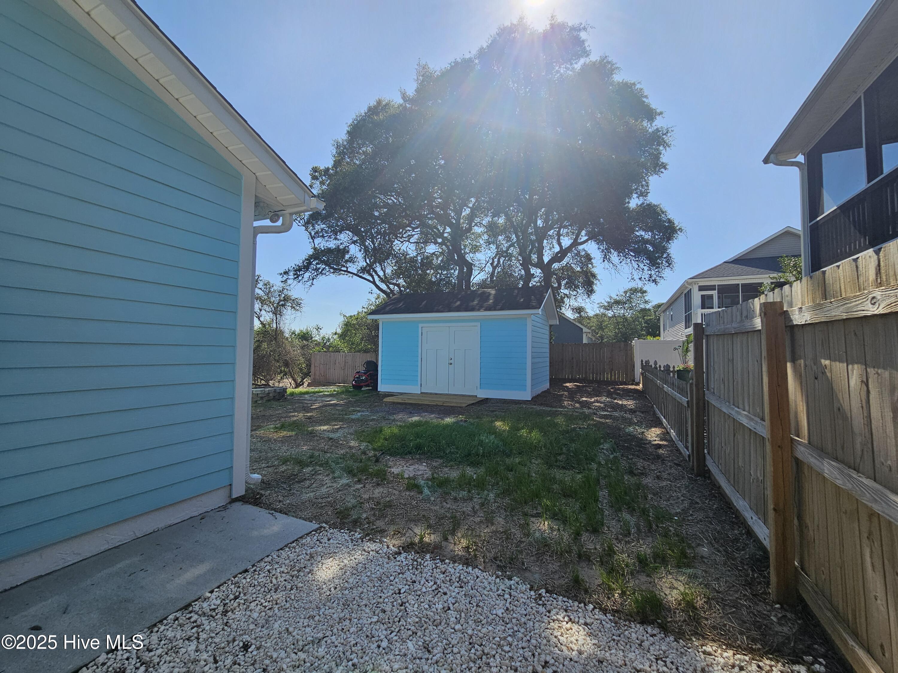 100520602 | Photo 41