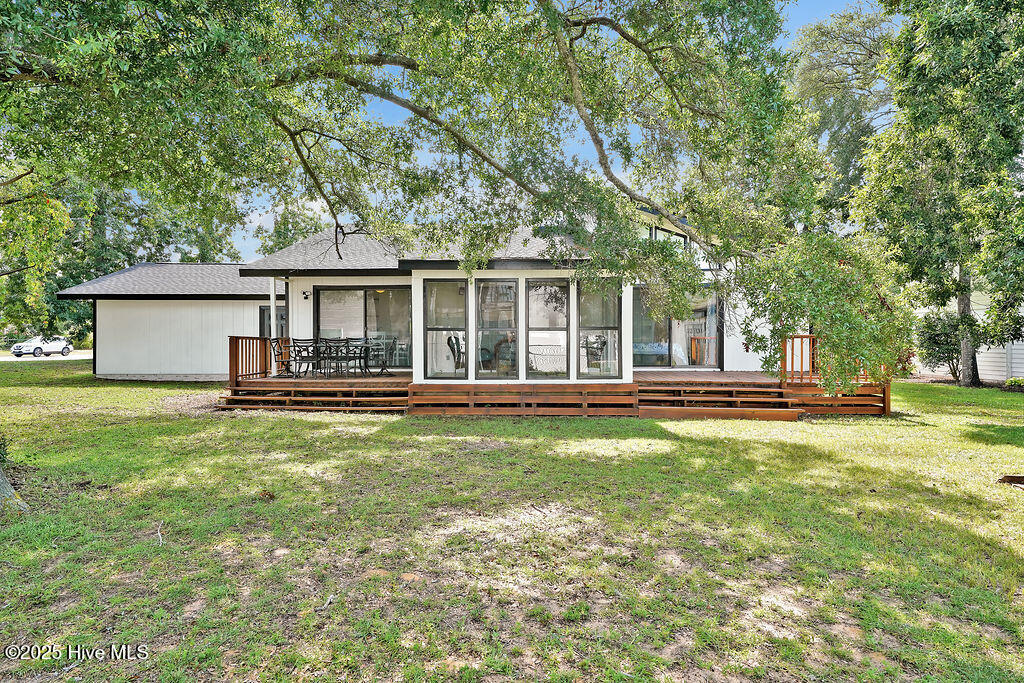 100570405 | Photo 45