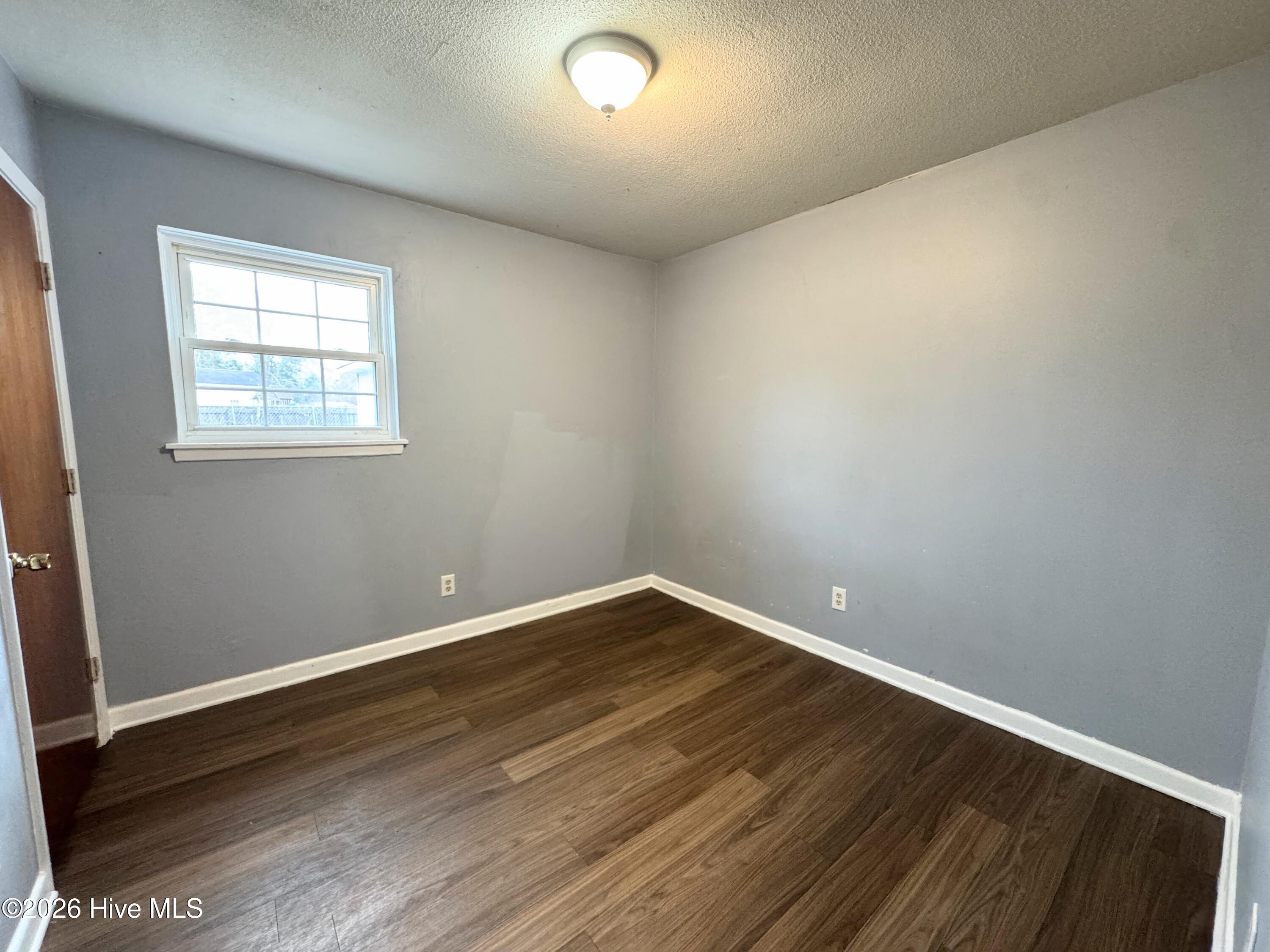 100555957 | Photo 20