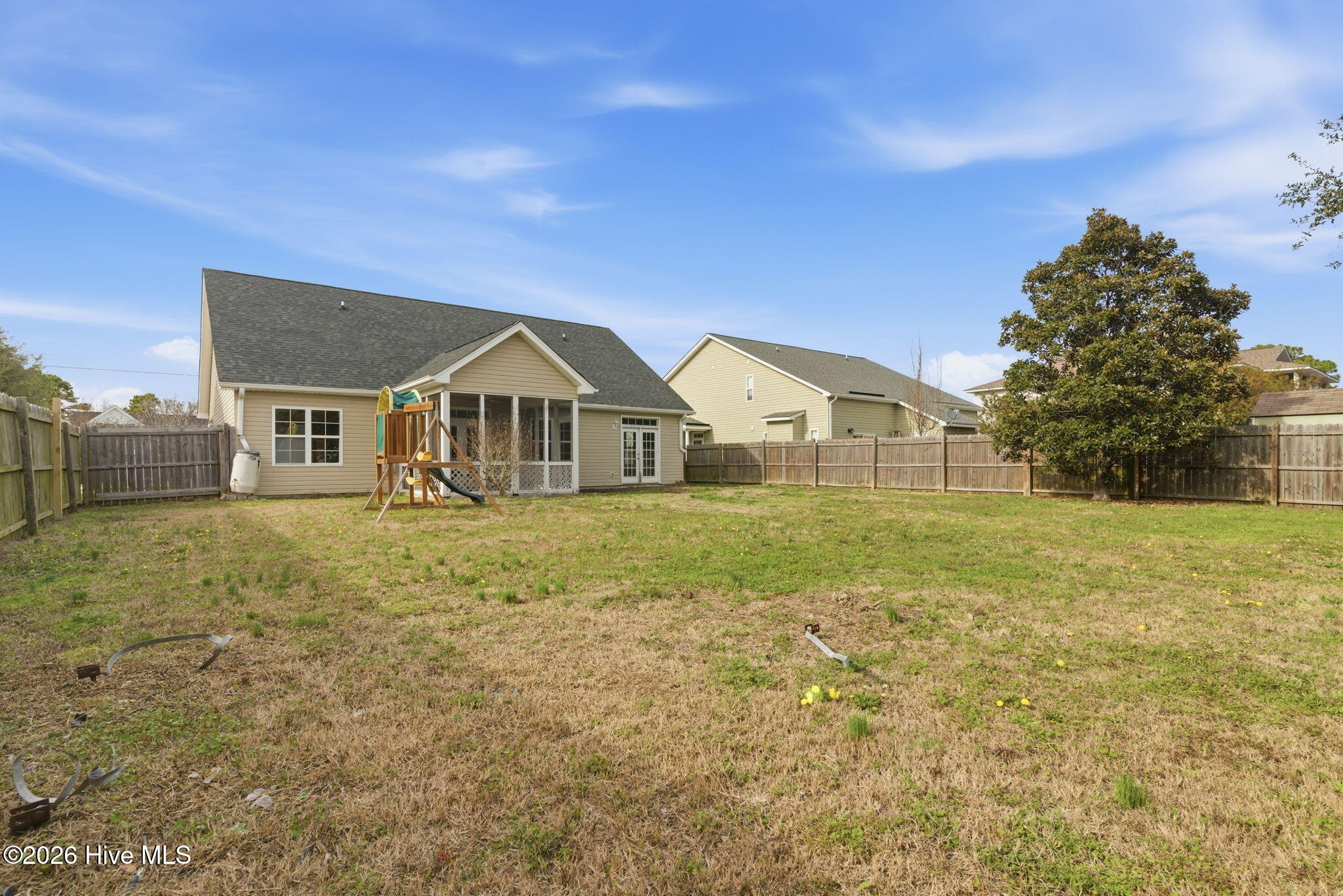 100556646 | Photo 35