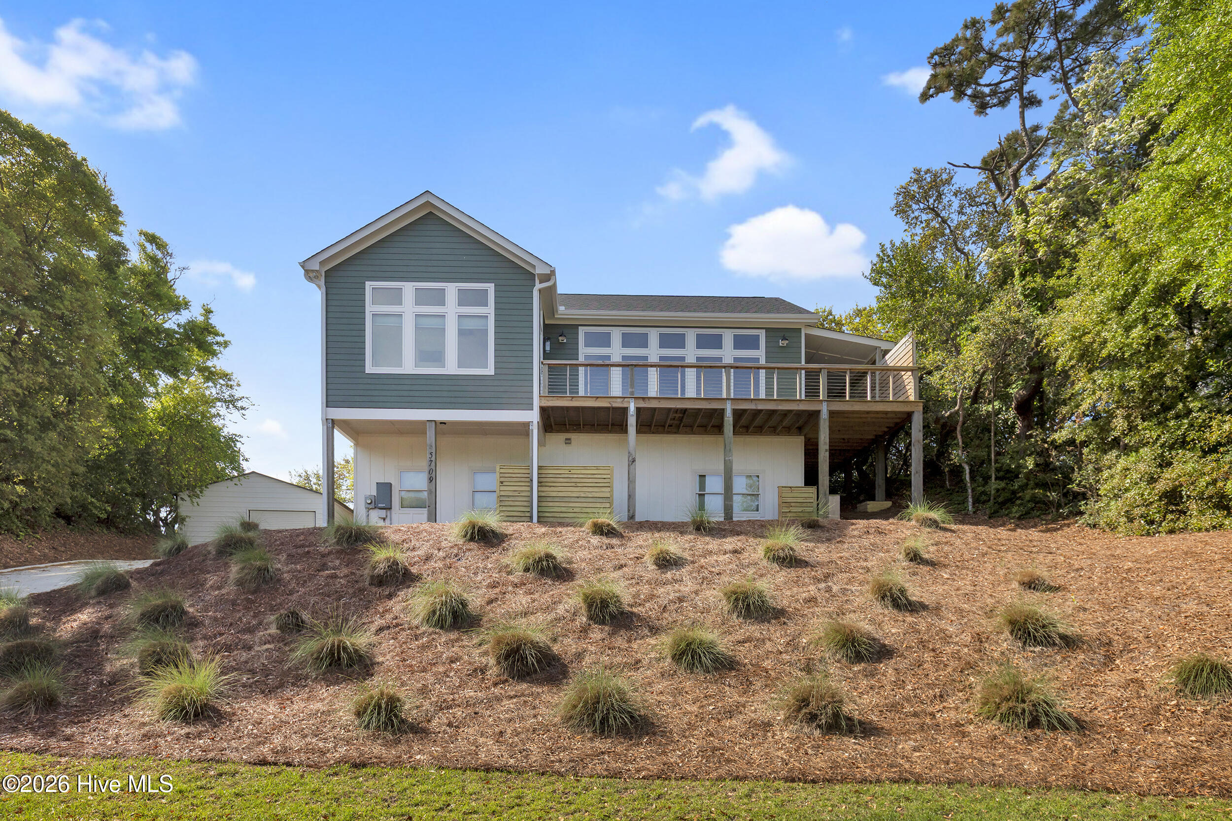 5709 Landing 