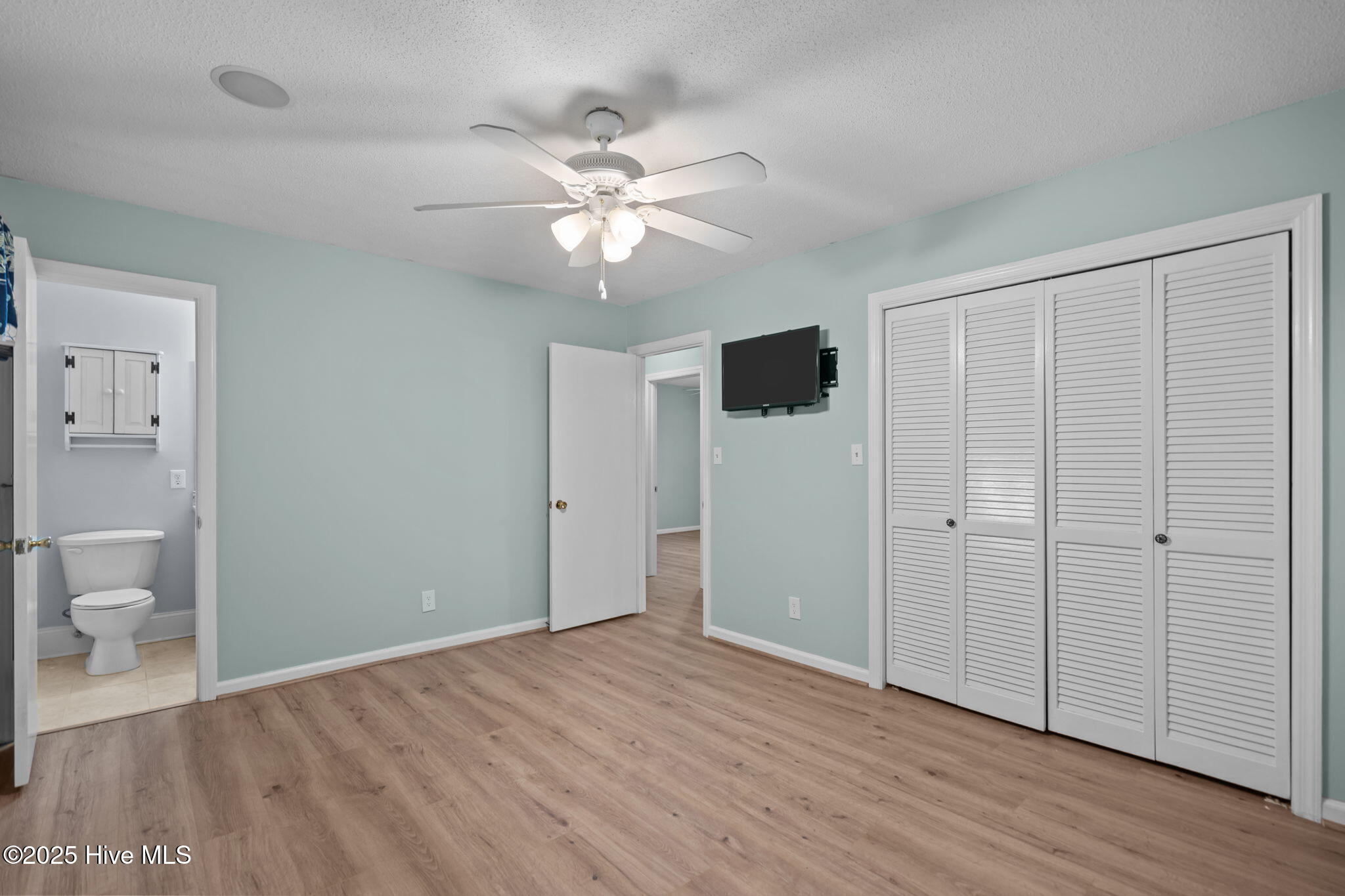 100542917 | Photo 33