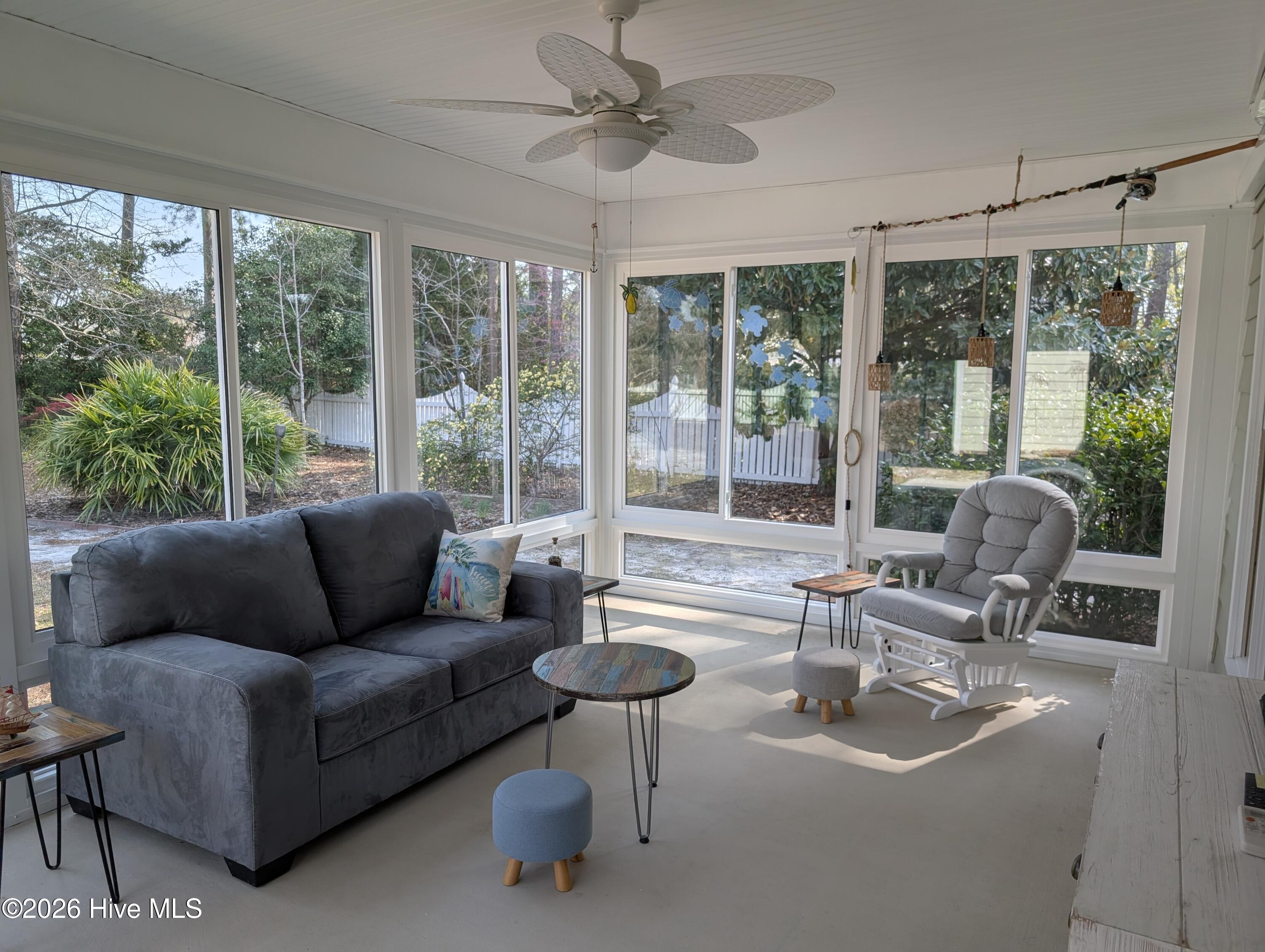 100561832 | Photo 10