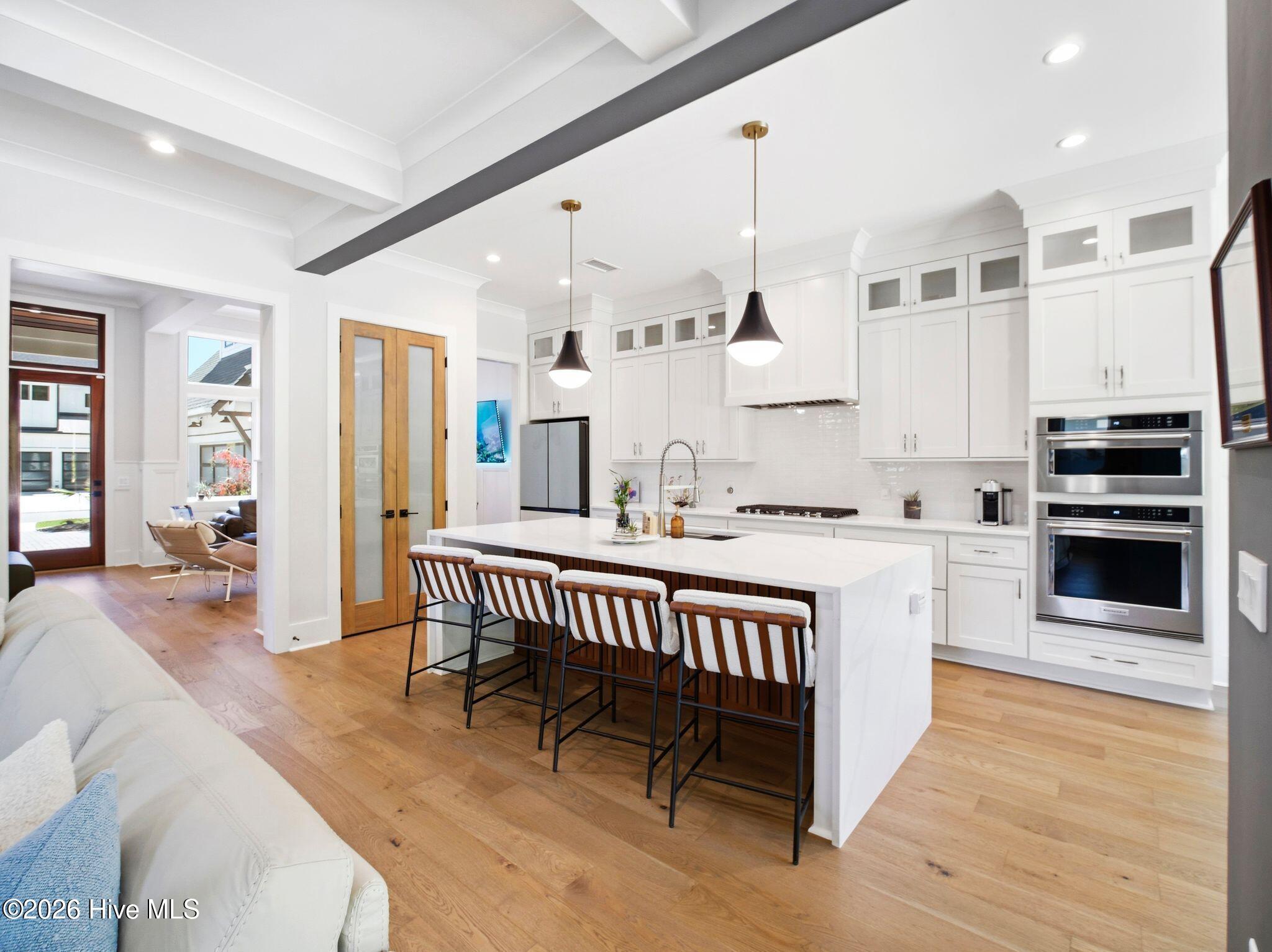 100569019 | Photo 19