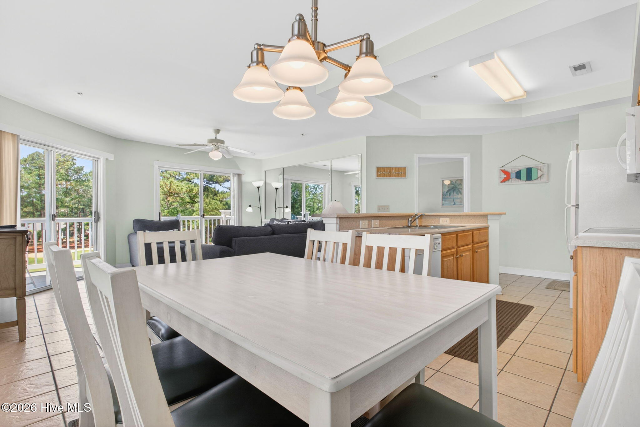 100569231 | Photo 20