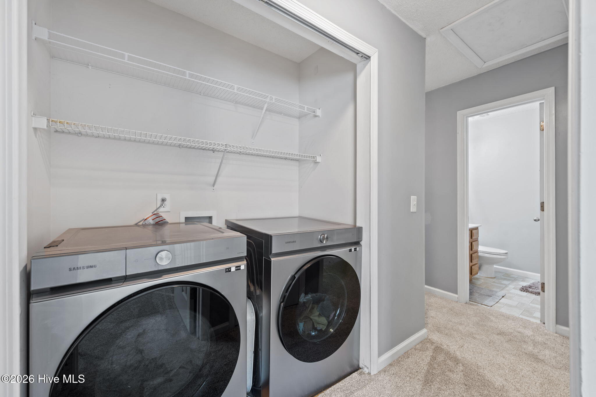 100552241 | Photo 38