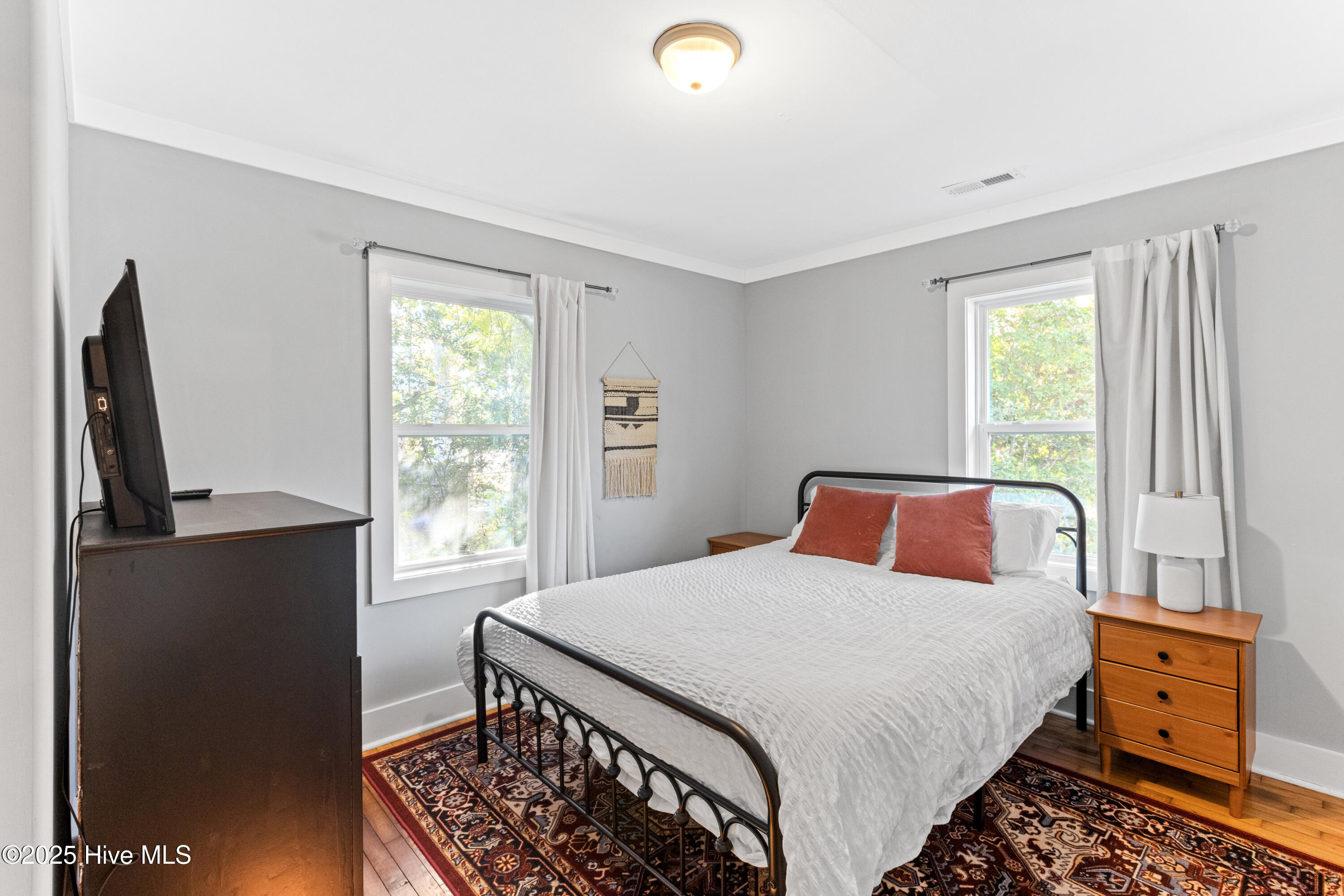 100542913 | Photo 22