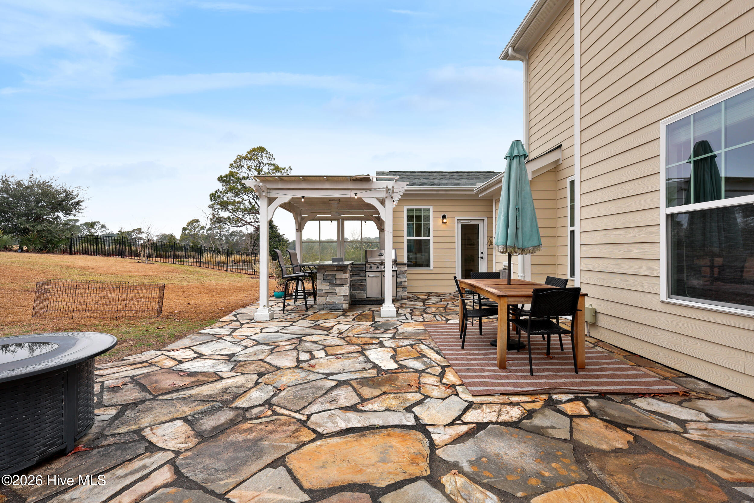 100553163 | Photo 45