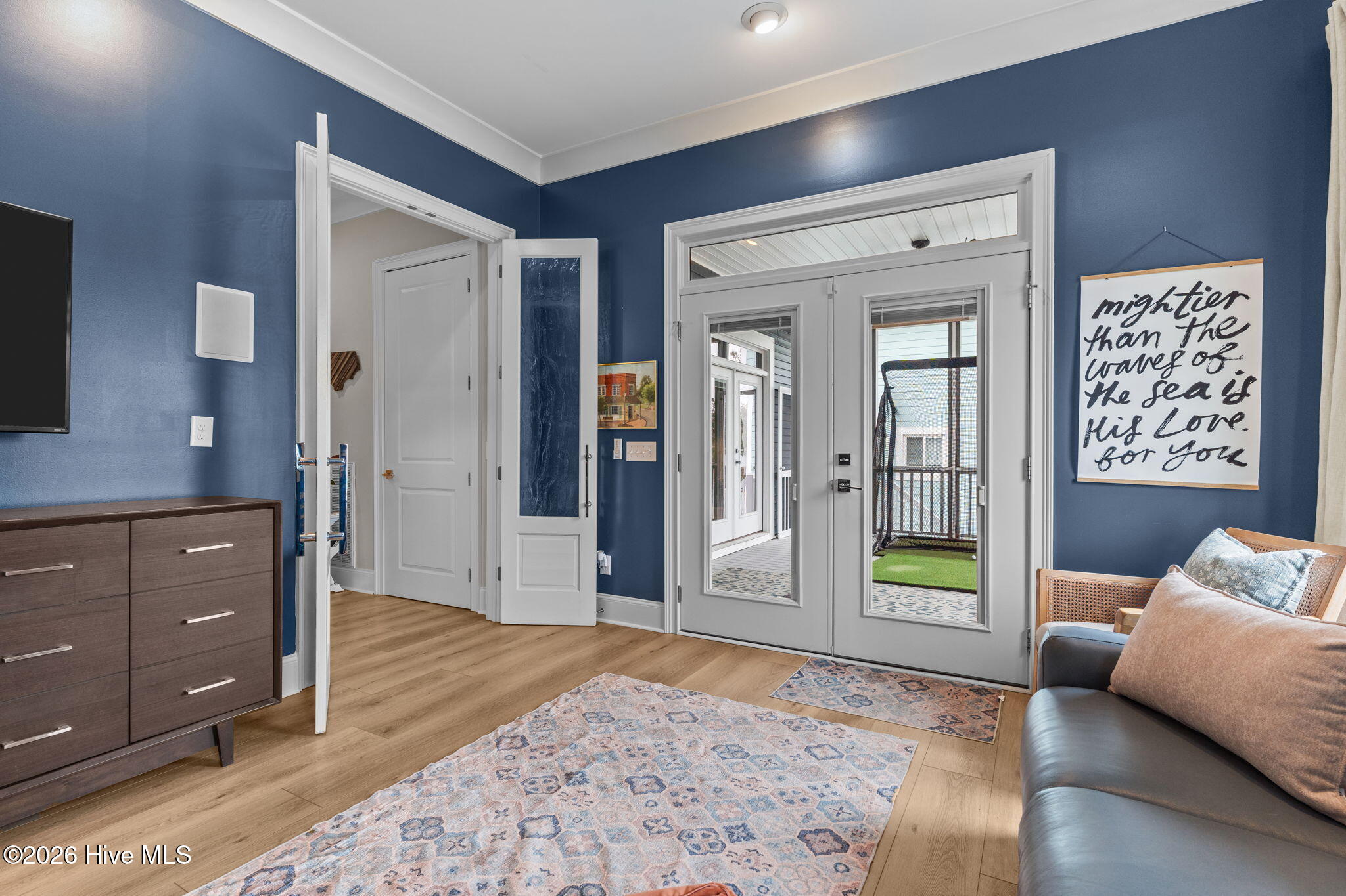 100557179 | Photo 26