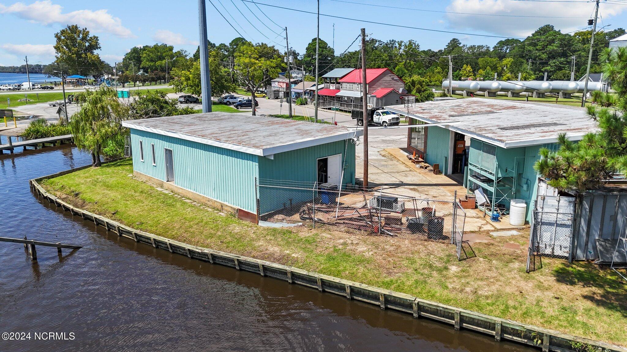 1054 E Main Street, Washington, NC, 27889