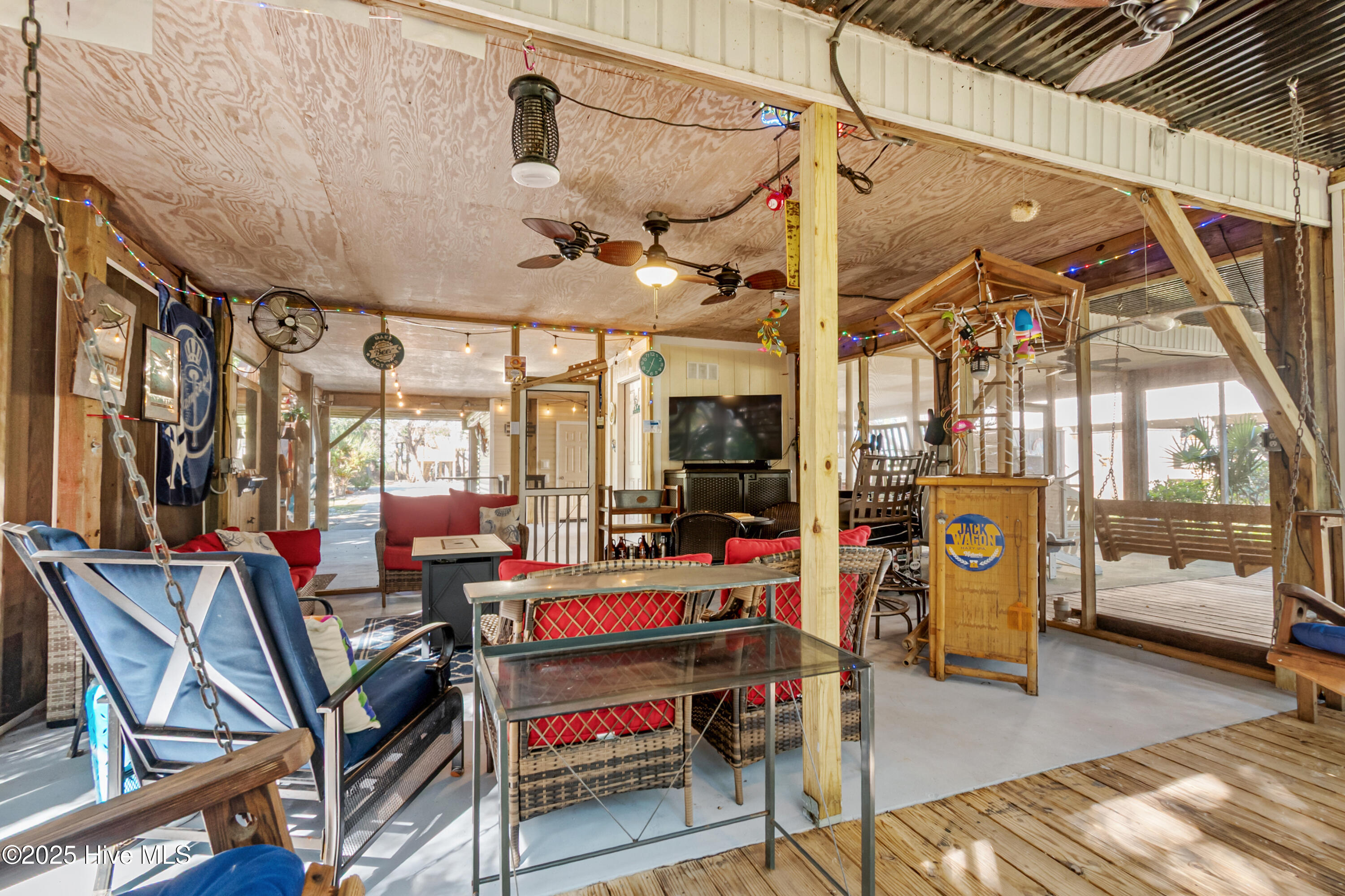 100539702 | Photo 30