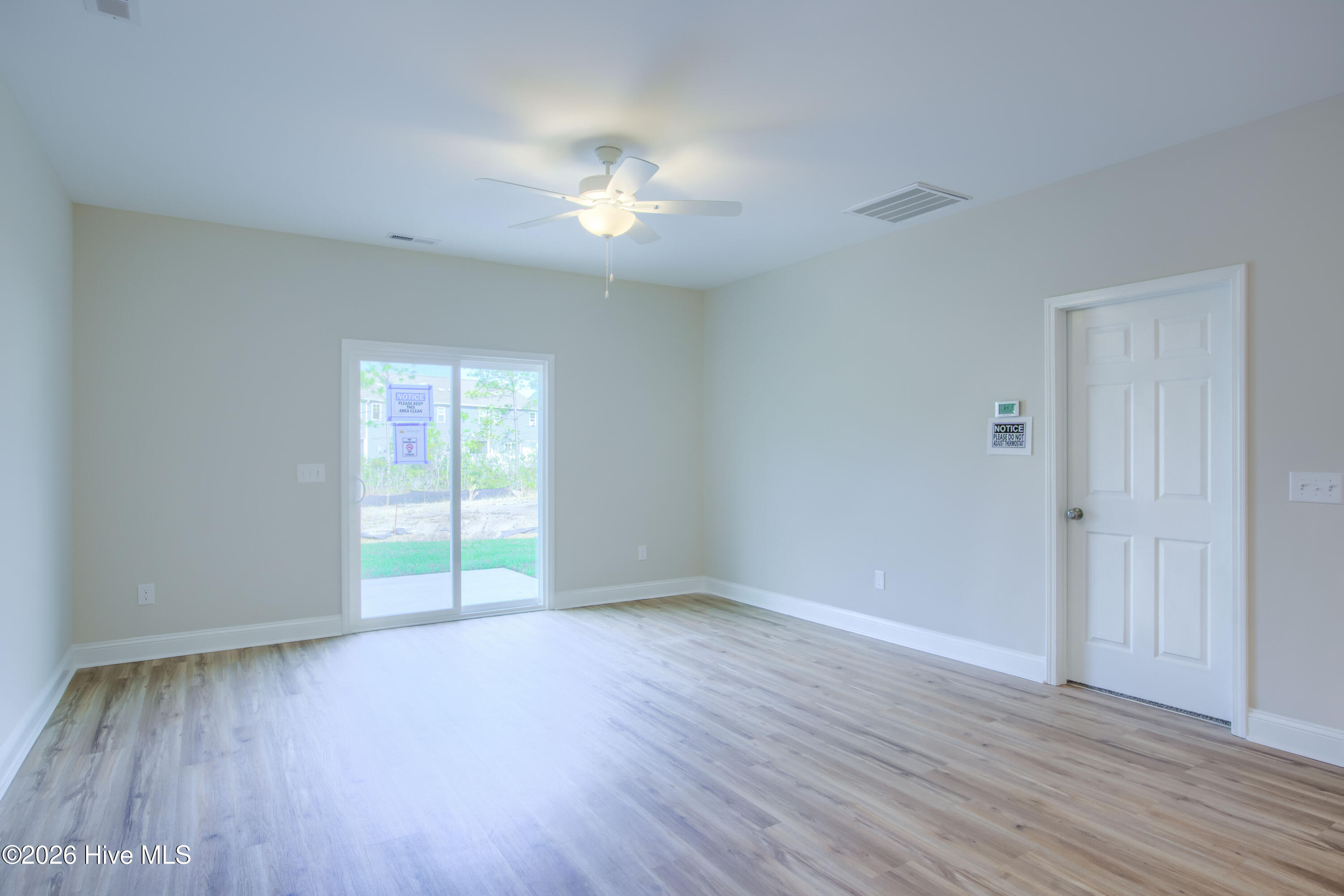 100560364 | Photo 19