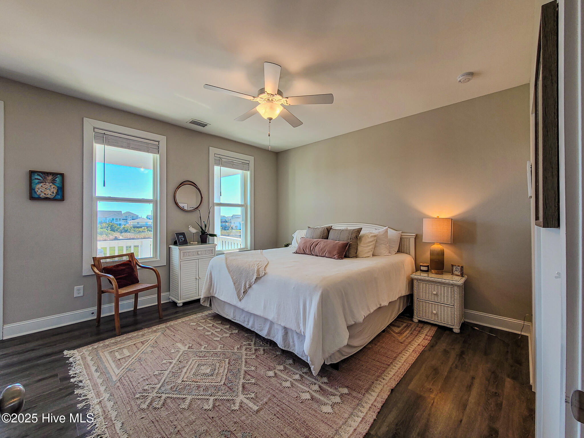 100540688 | Photo 21