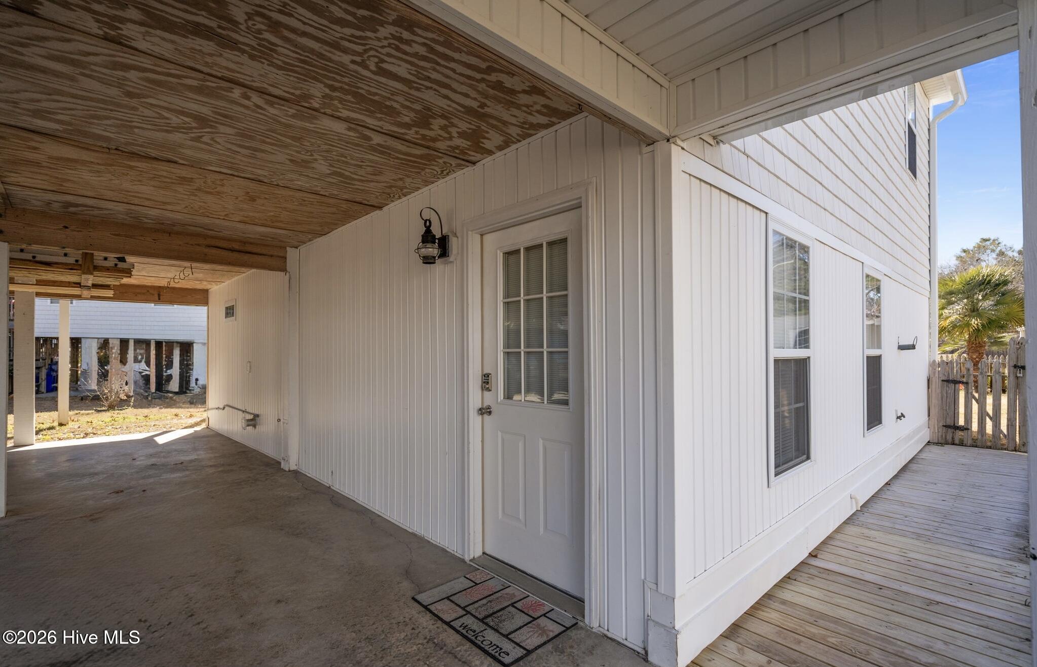 100555405 | Photo 25