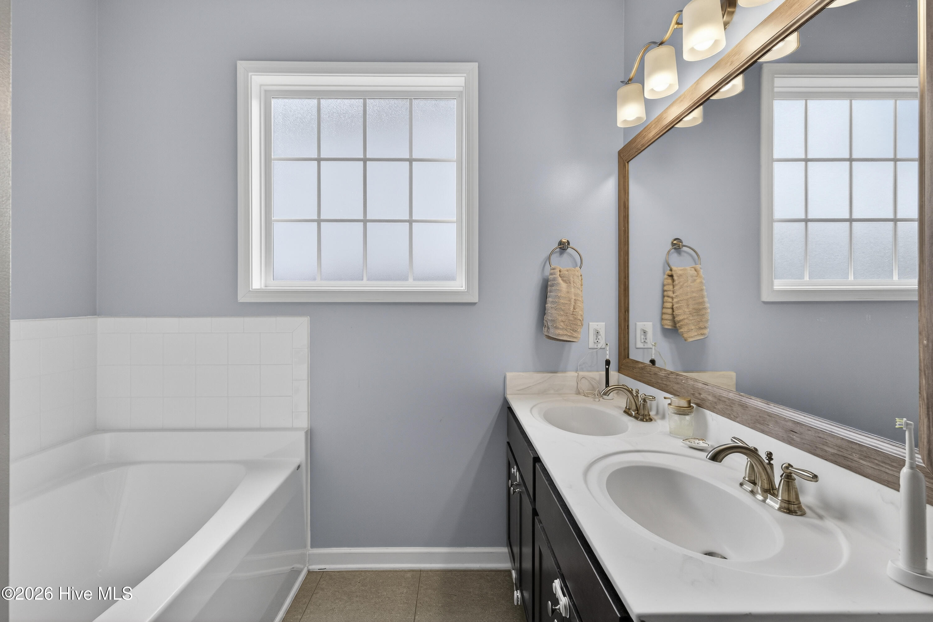 100564462 | Photo 21