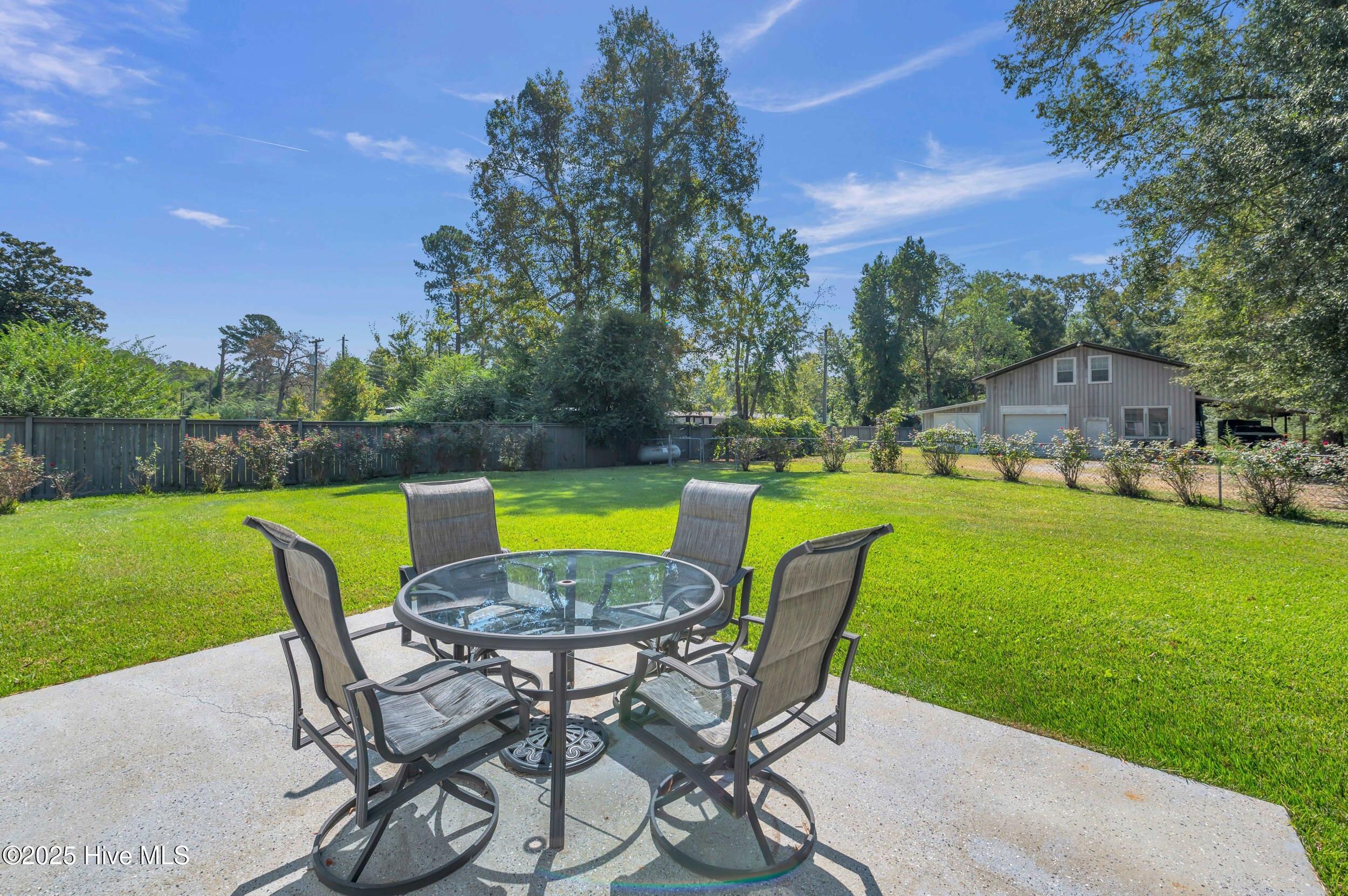 100532115 | Photo 32