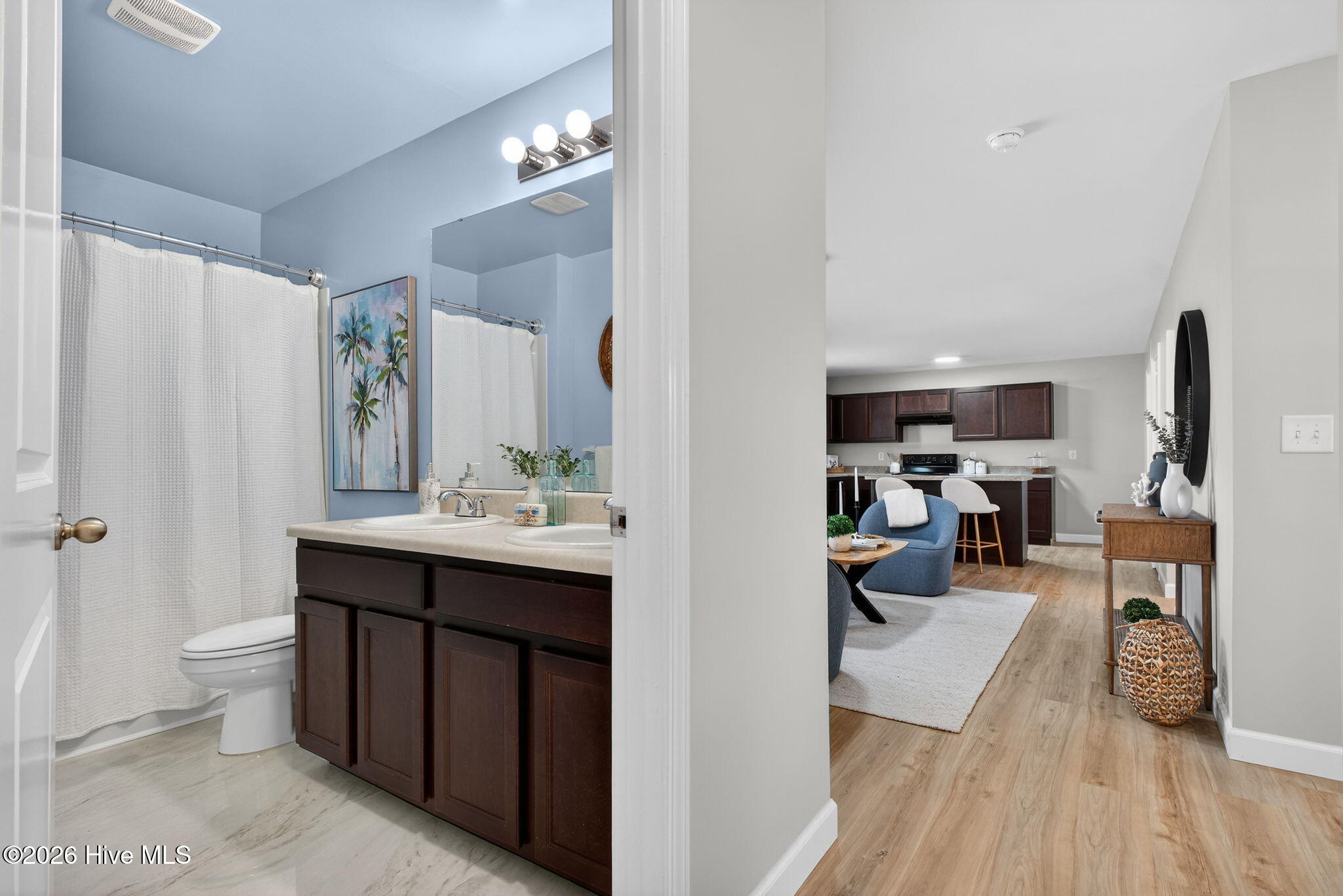 100553620 | Photo 17