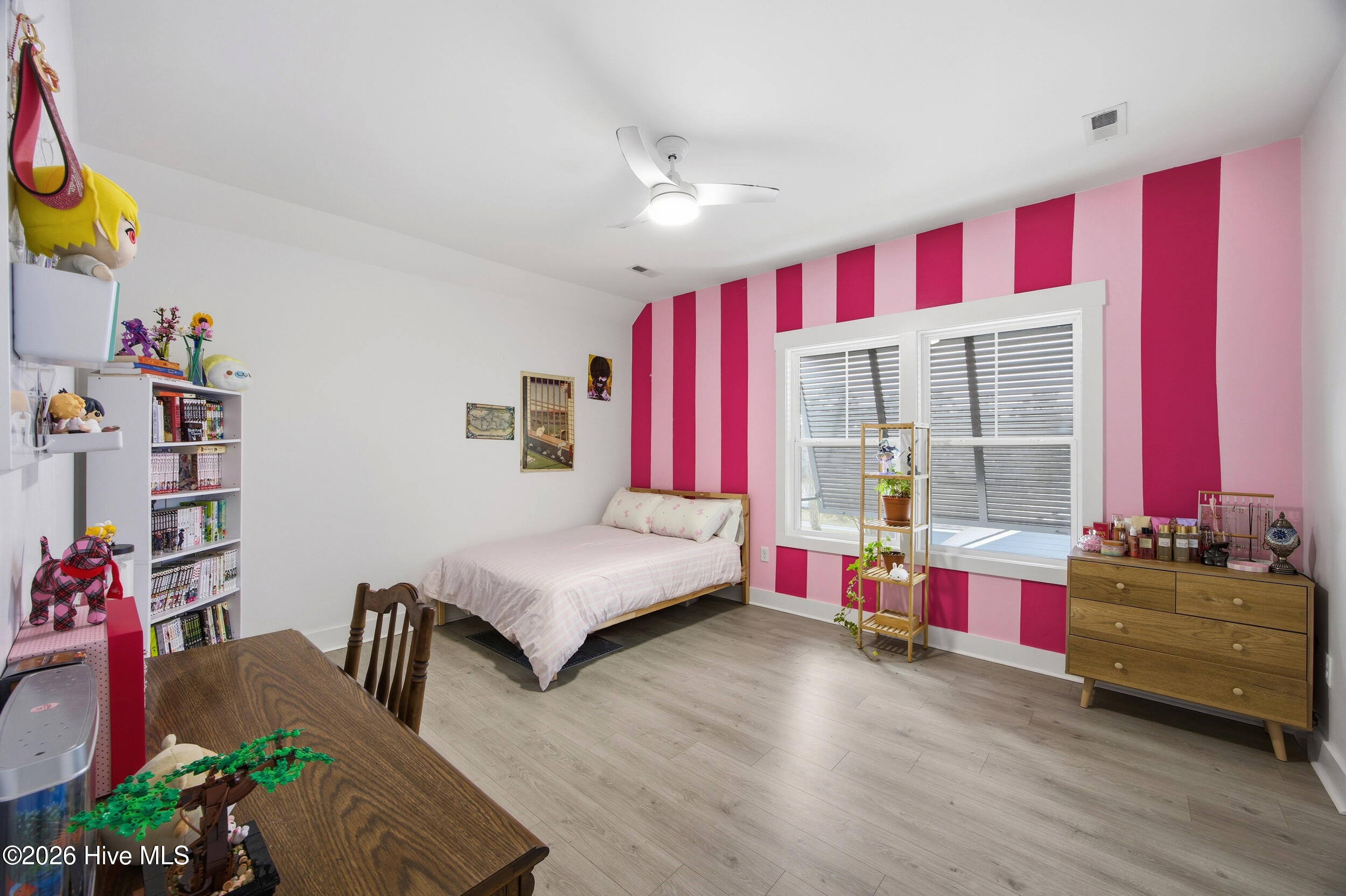 100558595 | Photo 53