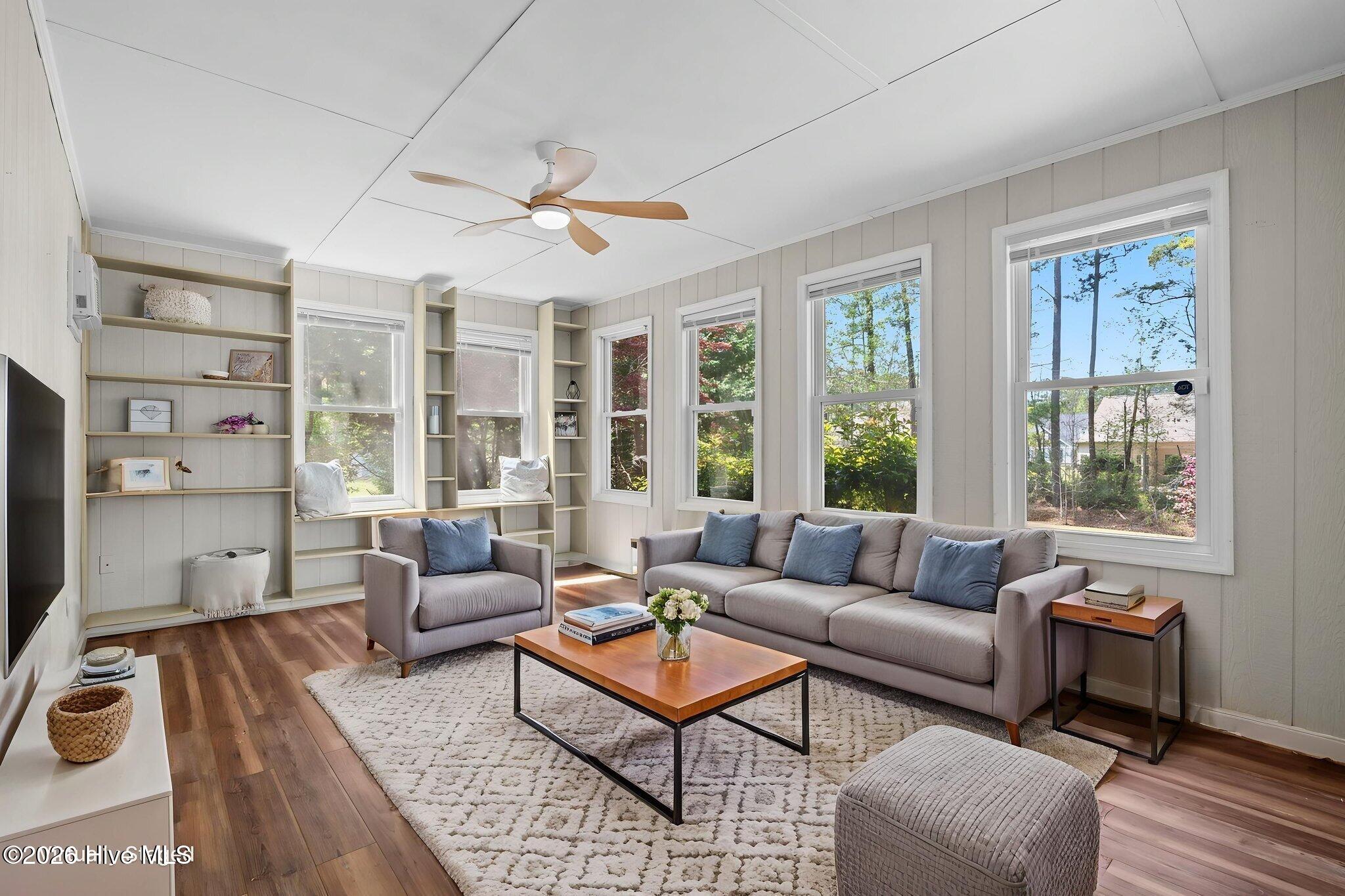 100564721 | Photo 22