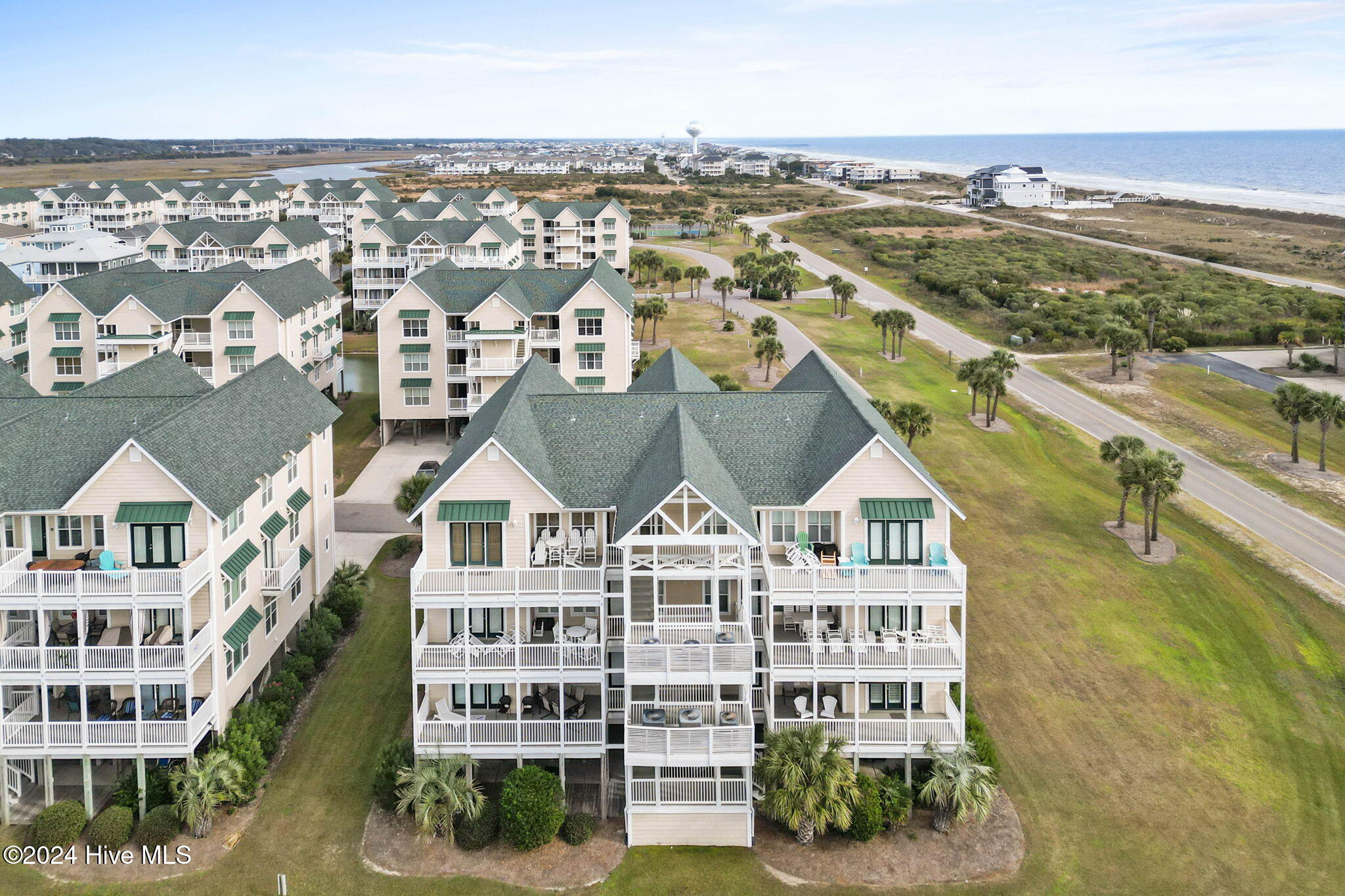 100548065 | Photo 58