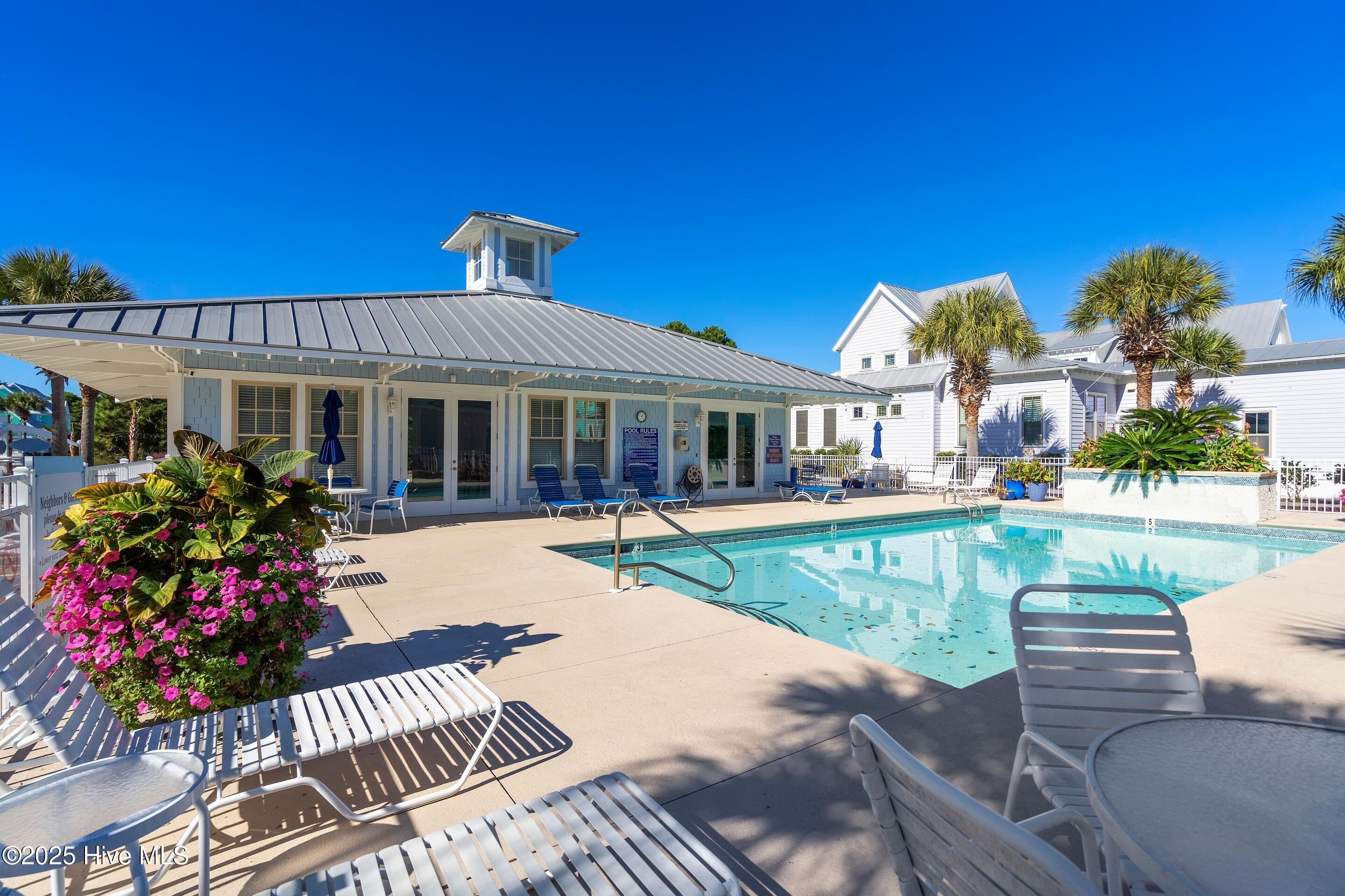 100536198 | Photo 18