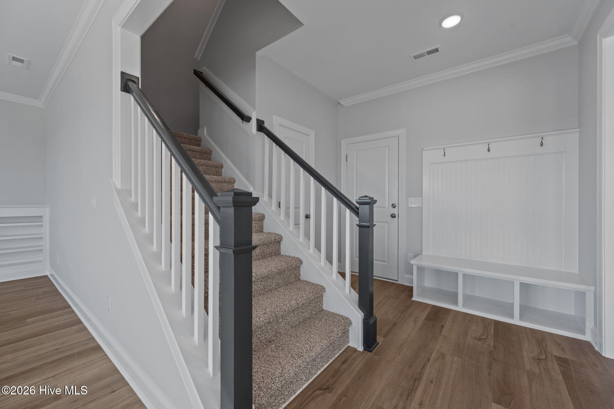 100566681 | Photo 33