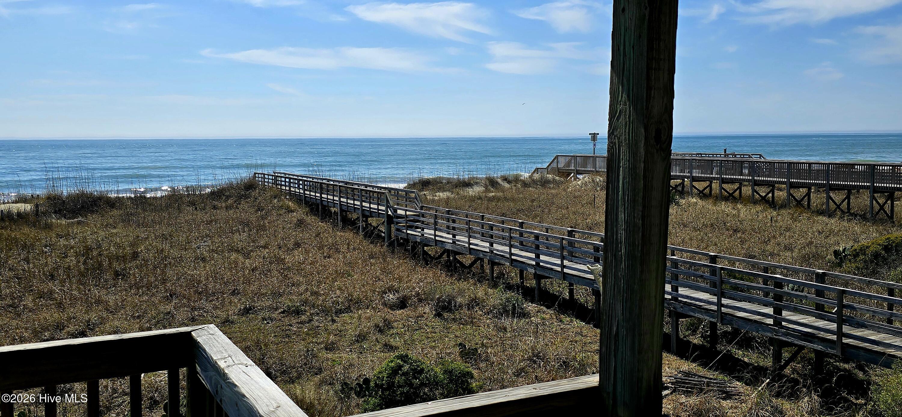 100559141 | Photo 44