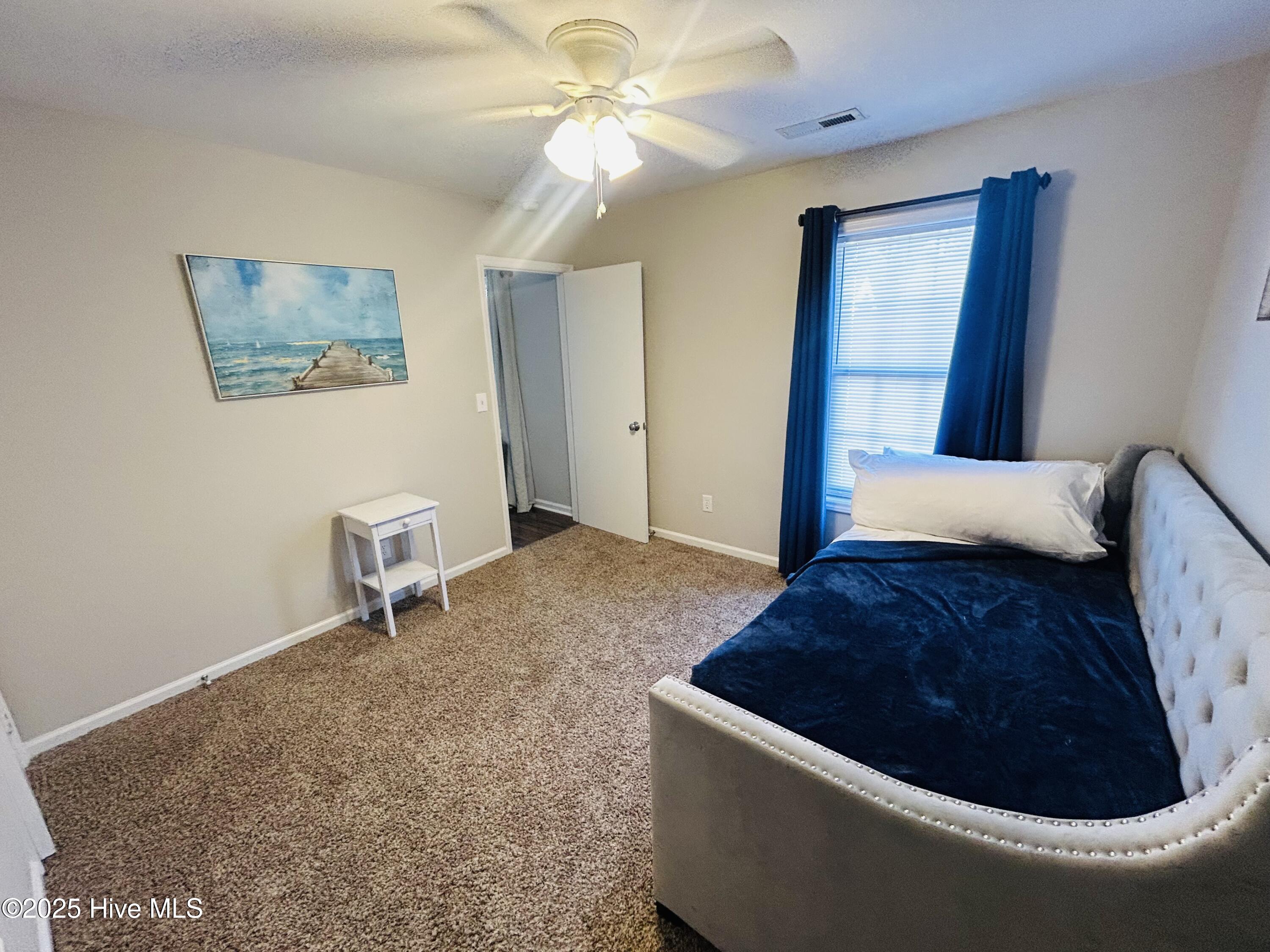 100546702 | Photo 13