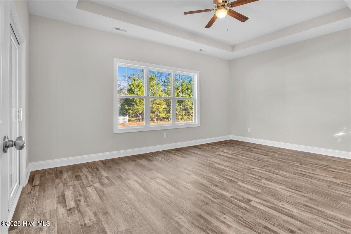 100551453 | Photo 24