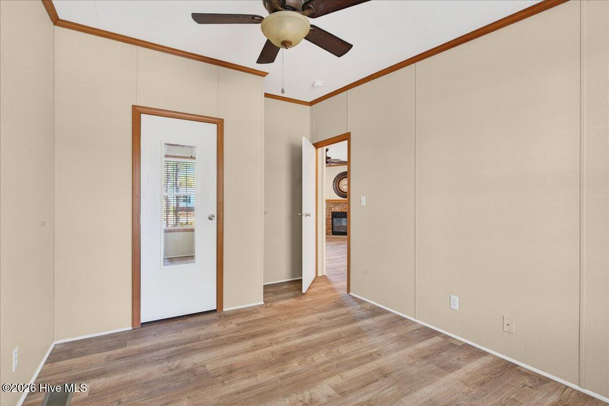 100553428 | Photo 37